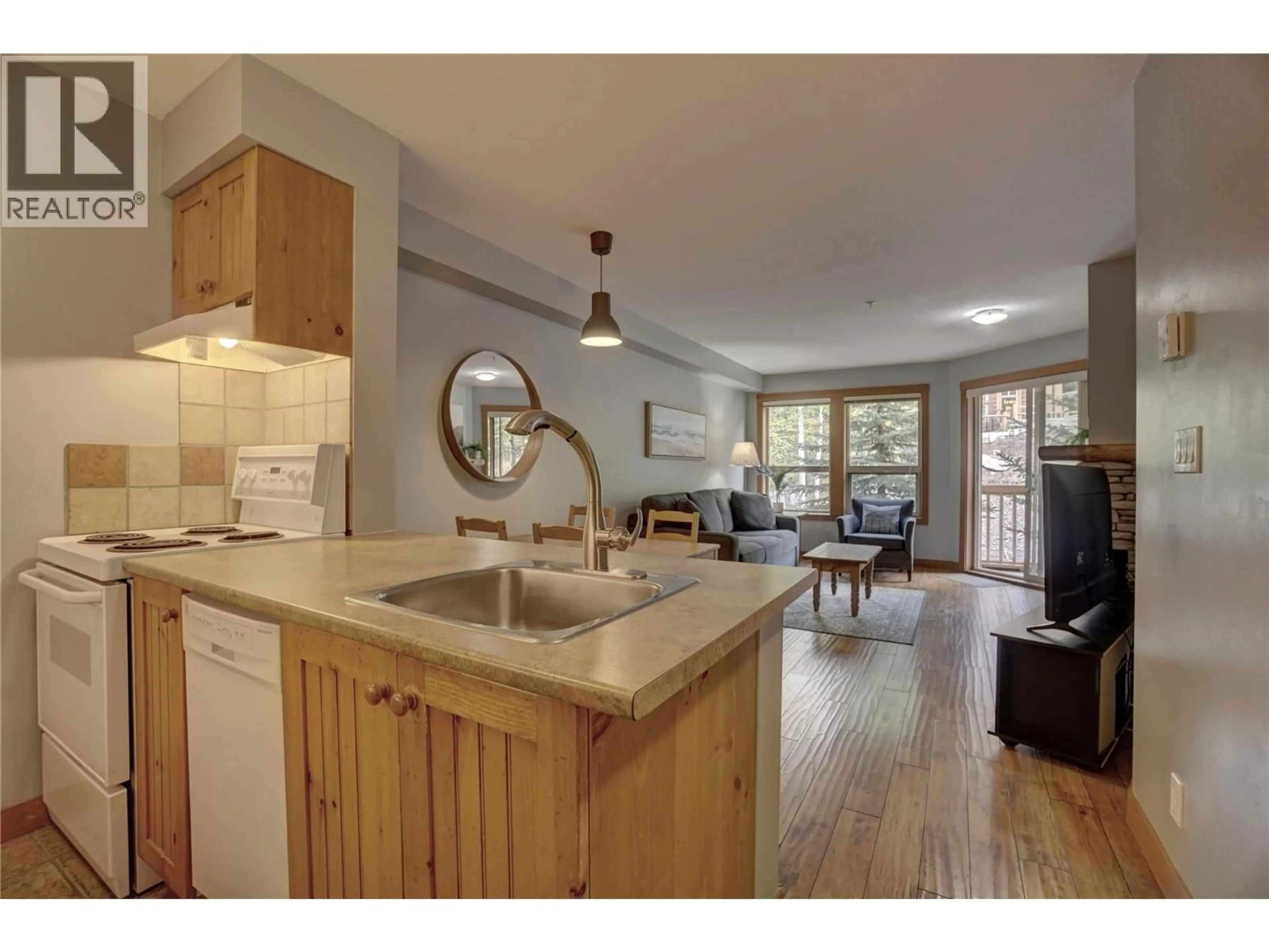 Open concept kitchen, unknown for 322 - 2080 SUMMIT DRIVE, Panorama British Columbia V0A1T0