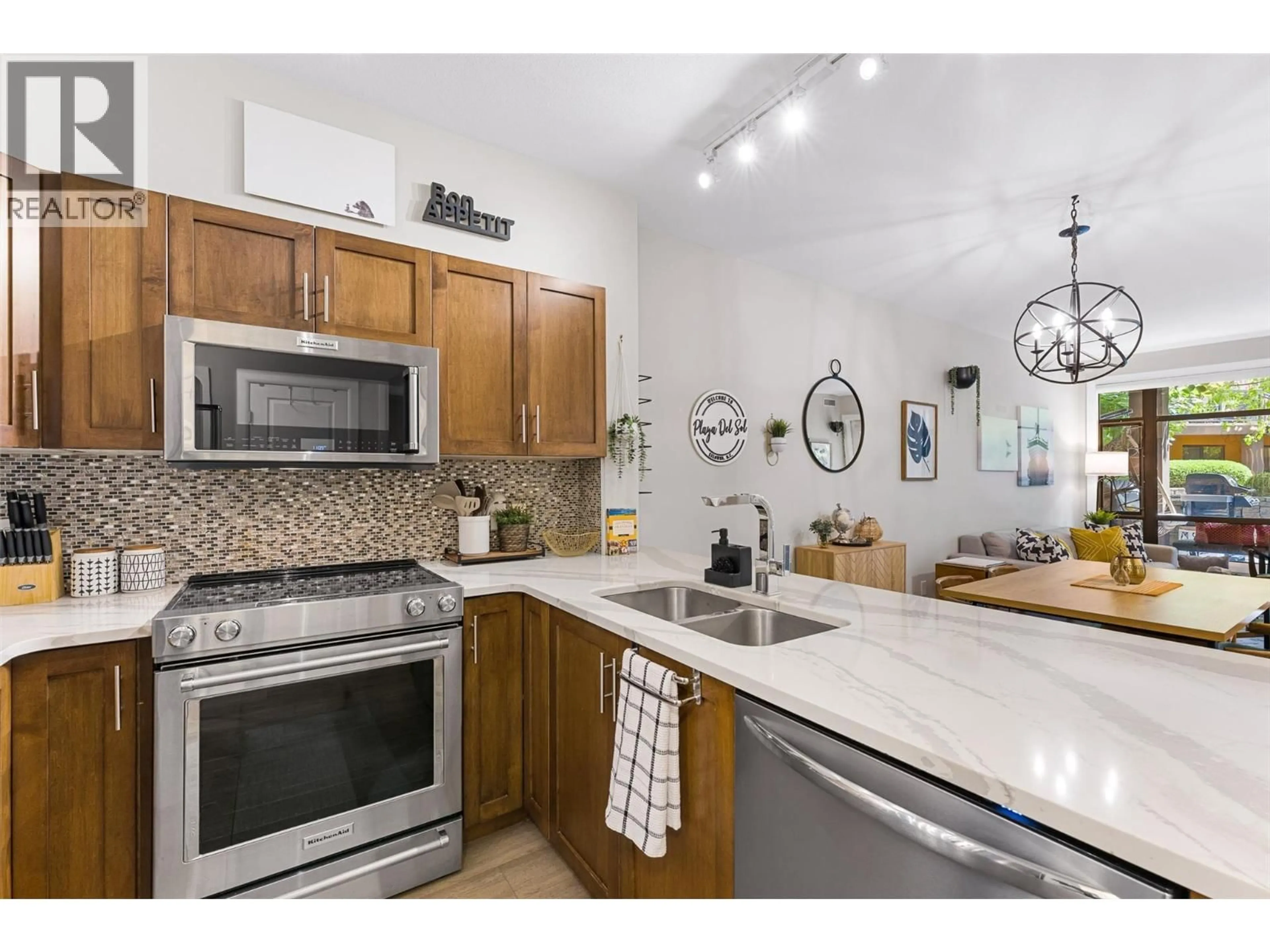 Open concept kitchen, unknown for 338 - 654 COOK ROAD, Kelowna British Columbia V1W3G7