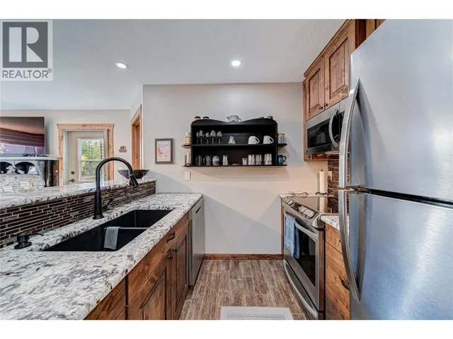 221 - 4559 TIMBERLINE CRESCENT, Fernie 3