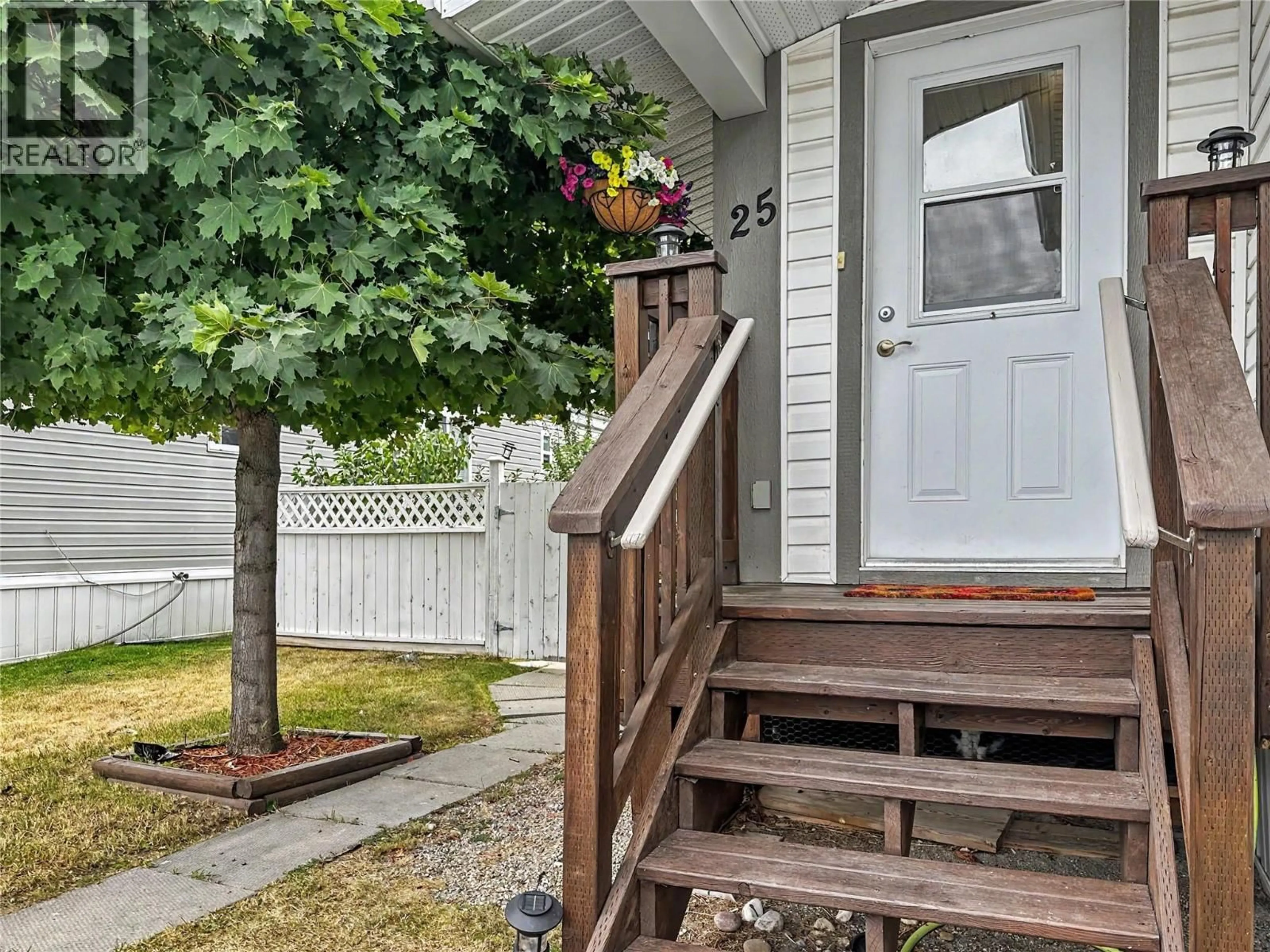 Unknown for 25 - 2321 INDUSTRIAL 2 ROAD, Cranbrook British Columbia V1C6H3
