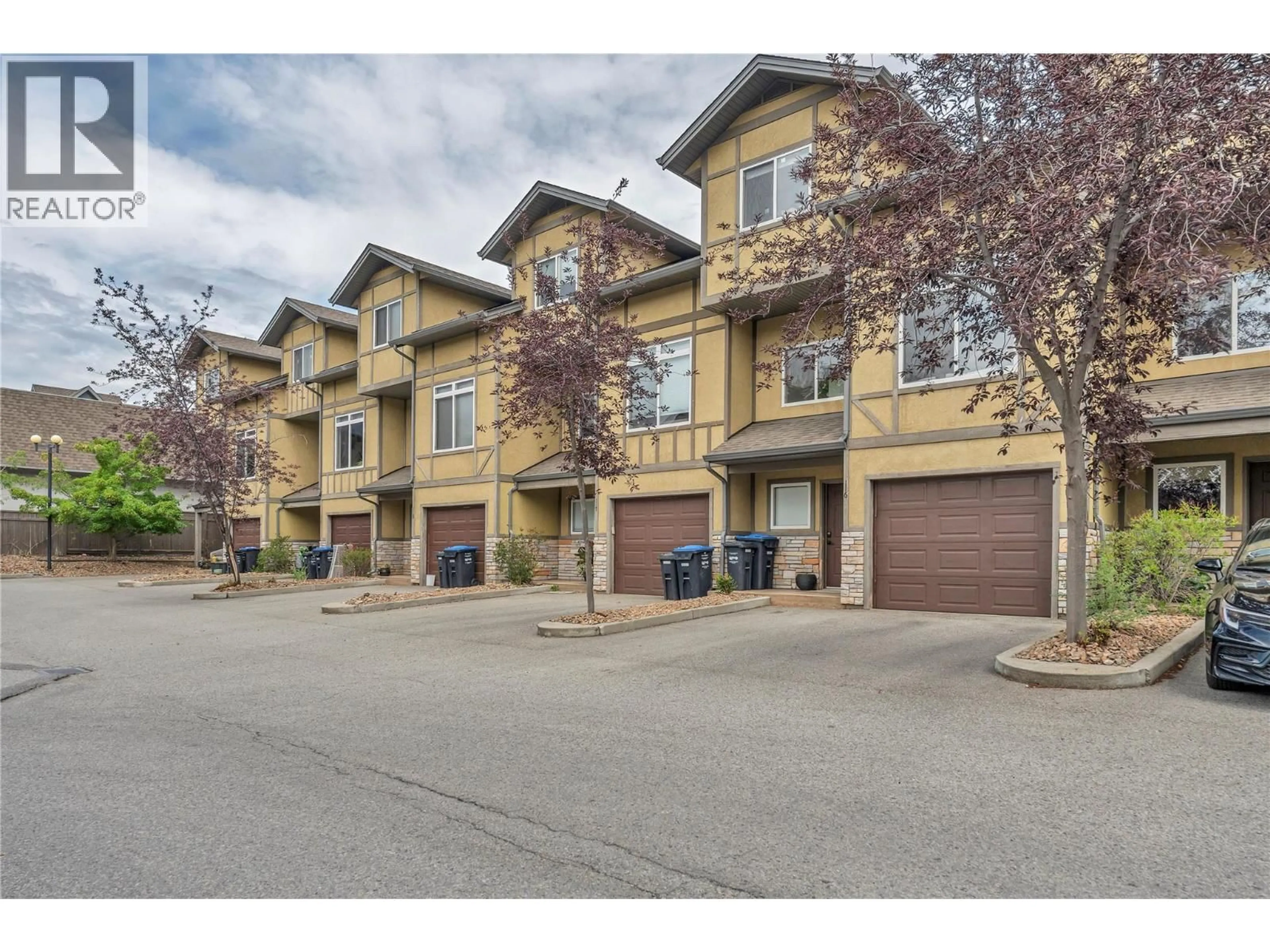 A pic from outside/outdoor area/front of a property/back of a property/a pic from drone, street for 116 - 48 GALT AVENUE, Penticton British Columbia V2A9C3