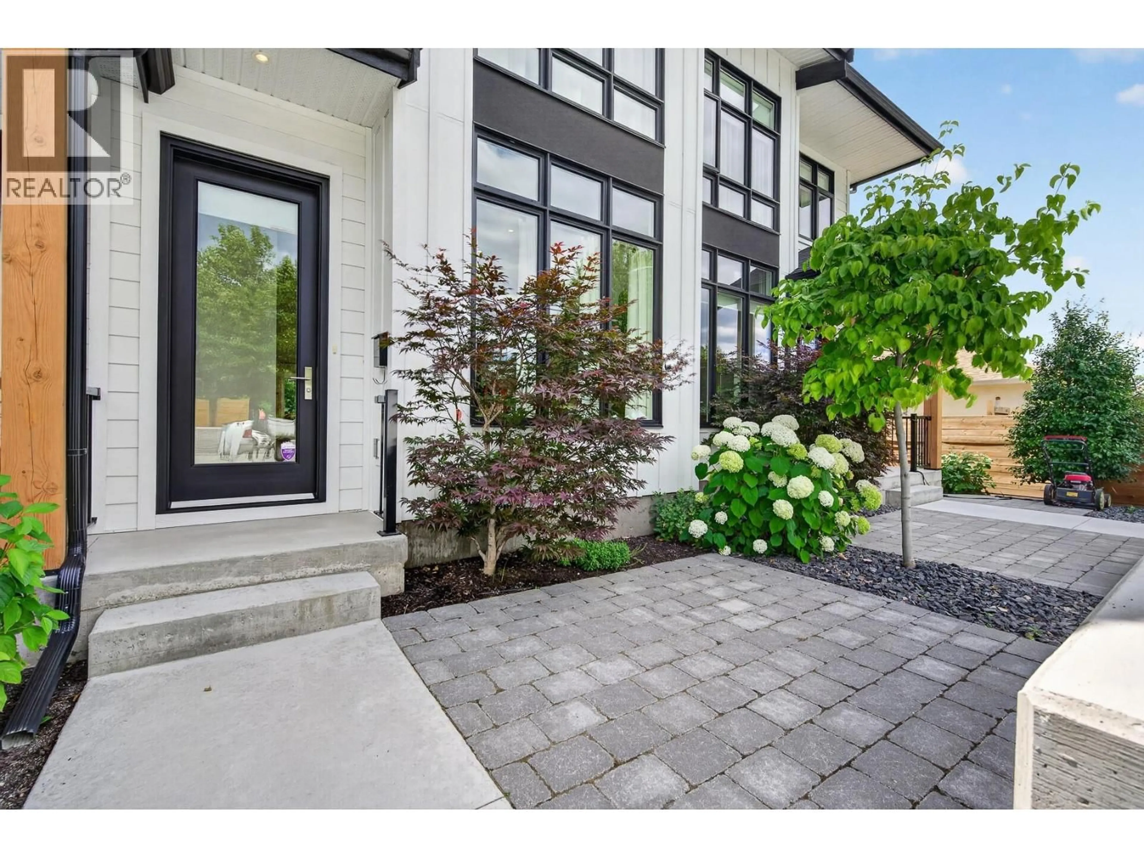 Unknown for 803 FRANCIS AVENUE, Kelowna British Columbia V1Y5G6