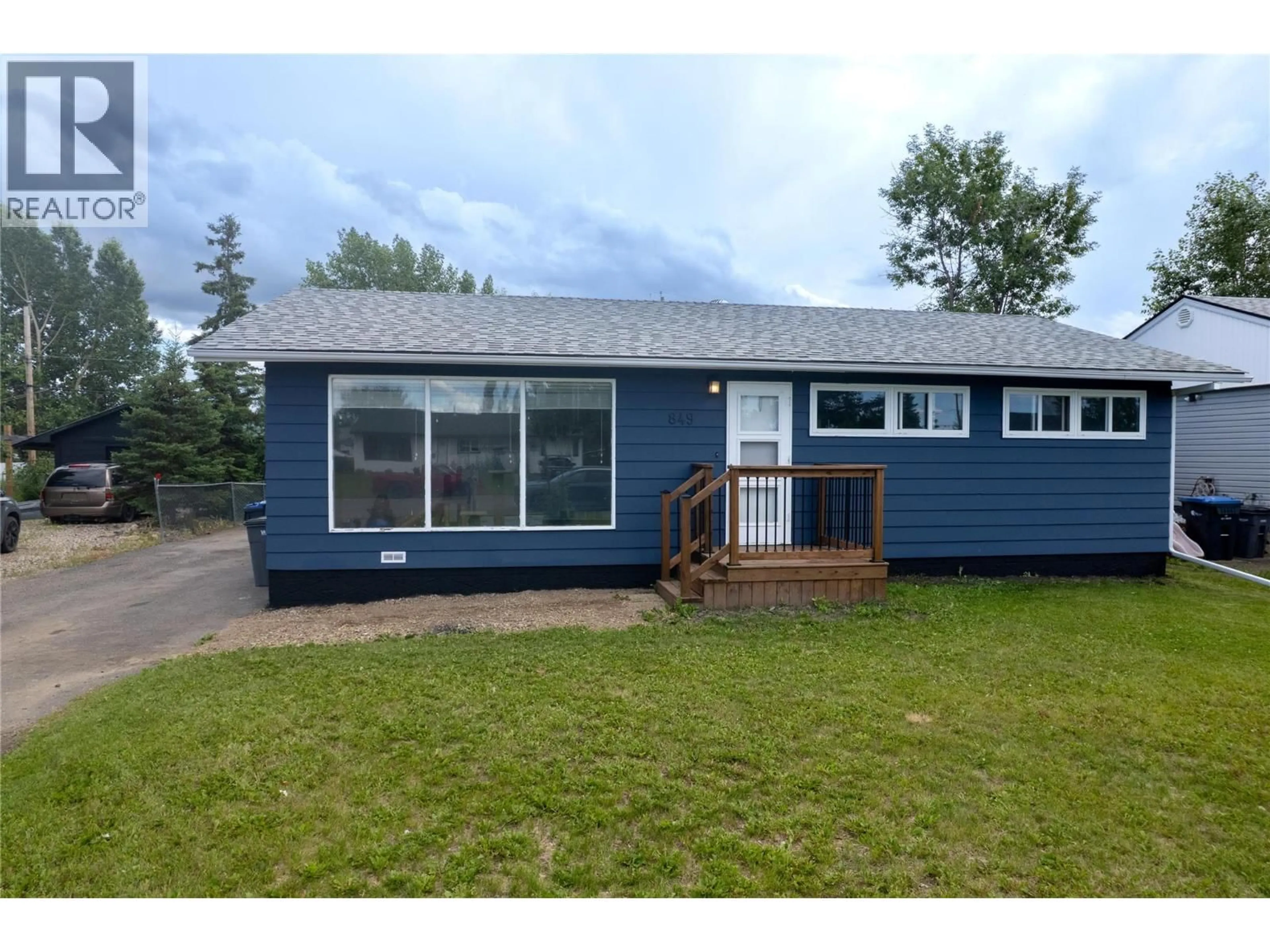 Home with vinyl exterior material, unknown for 849 111 AVENUE, Dawson Creek British Columbia V1G2X1