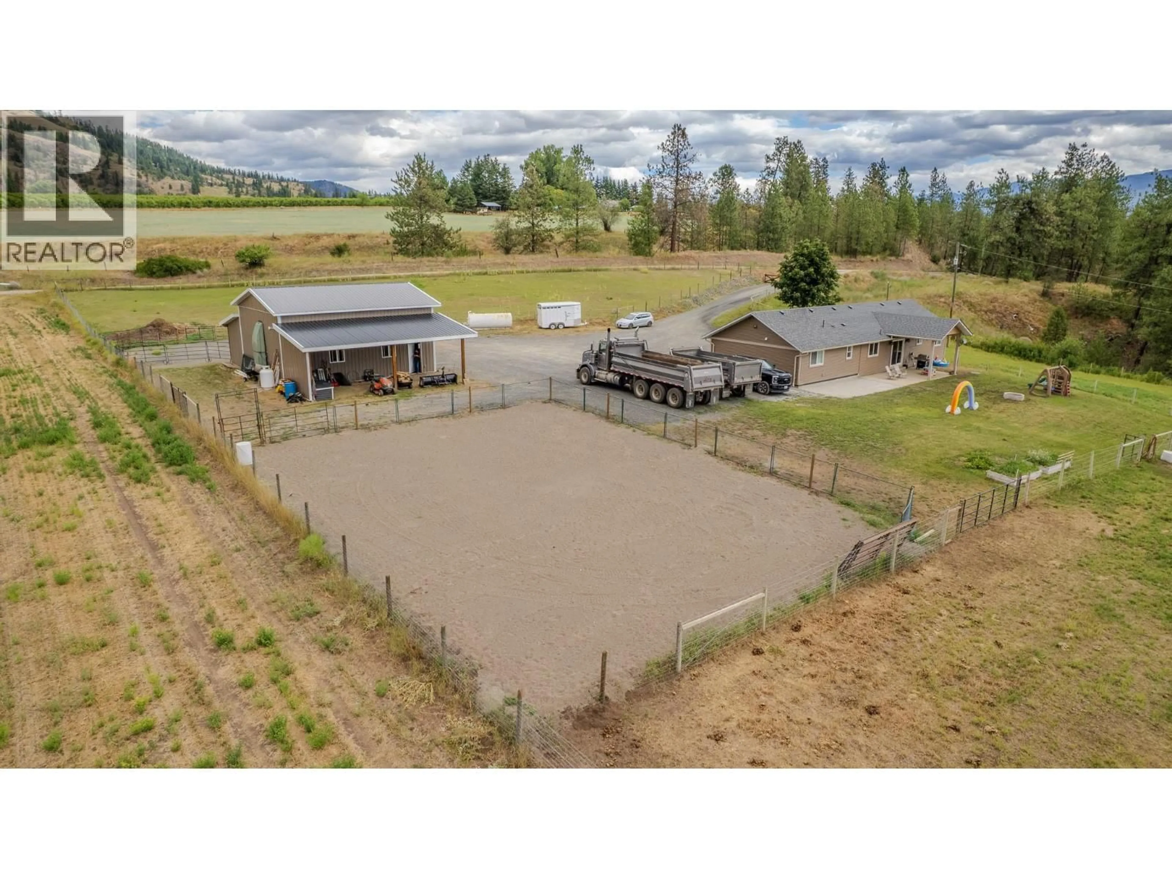 A pic from outside/outdoor area/front of a property/back of a property/a pic from drone, unknown for 893 EVANS ROAD, Spallumcheen British Columbia V4Y0P6