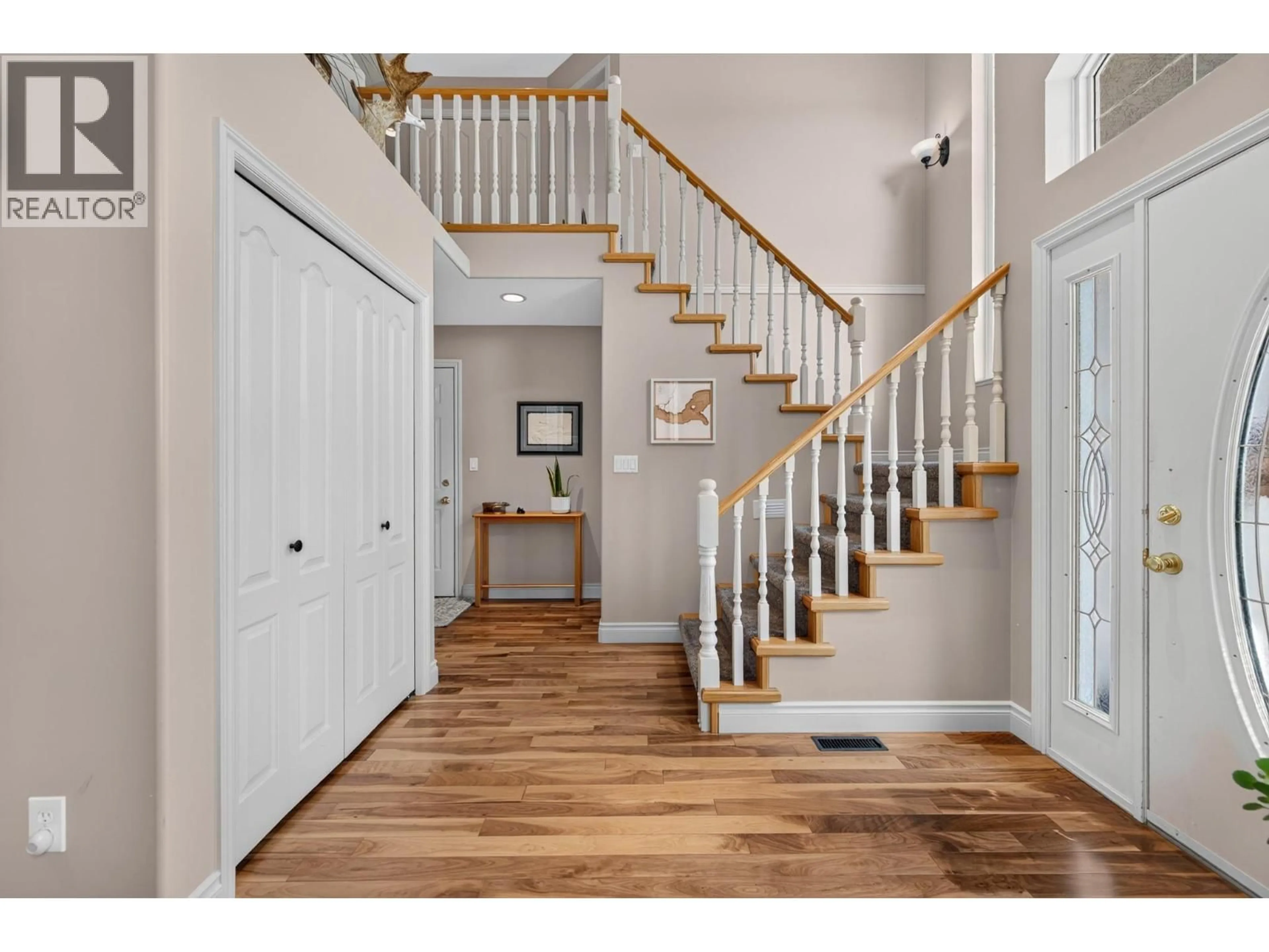 Indoor entryway for 975 REGENT CRESCENT, Kamloops British Columbia V1S1W9