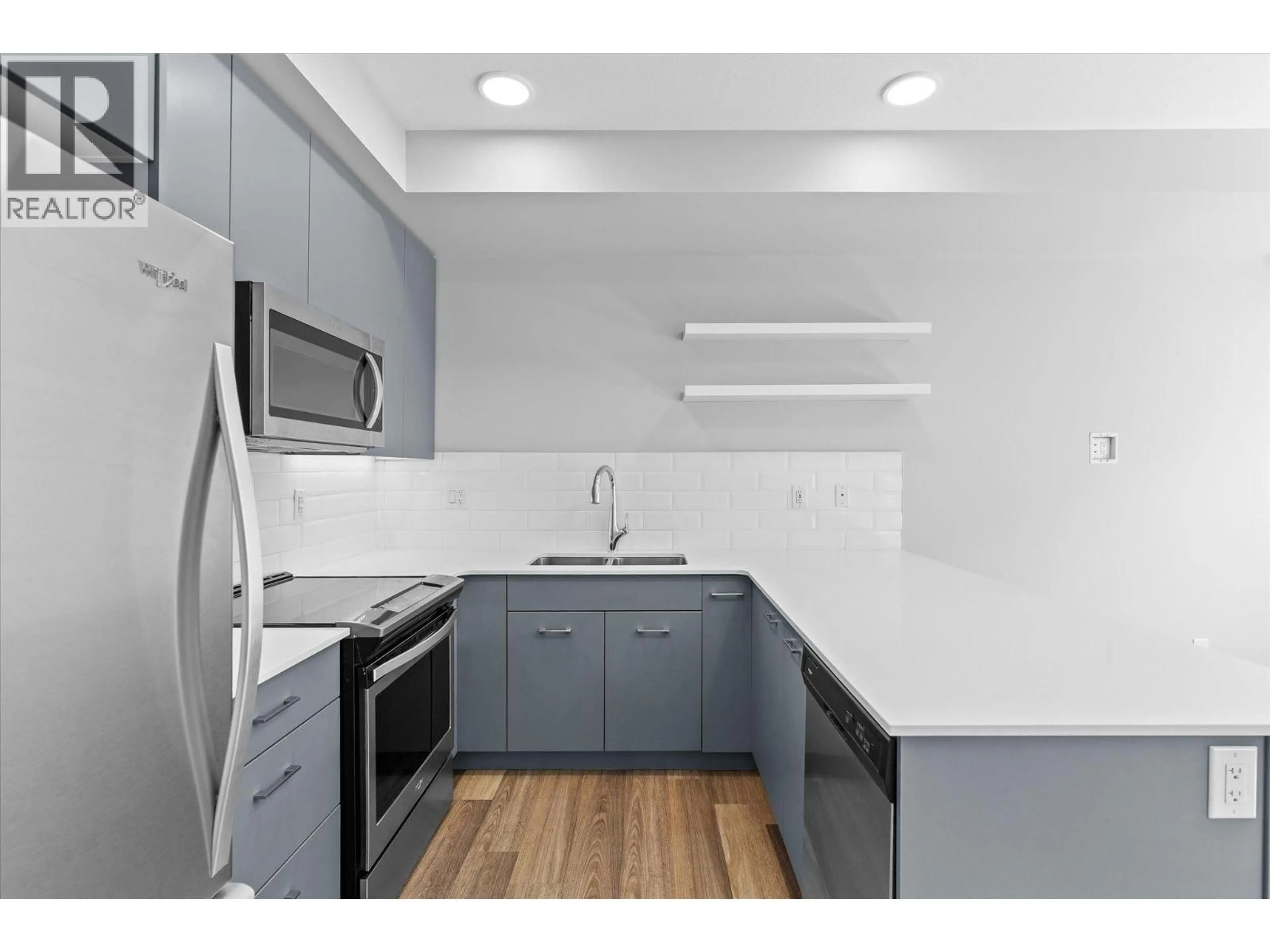 Standard kitchen, unknown for 210 - 722 VALLEY ROAD, Kelowna British Columbia V1V0E2