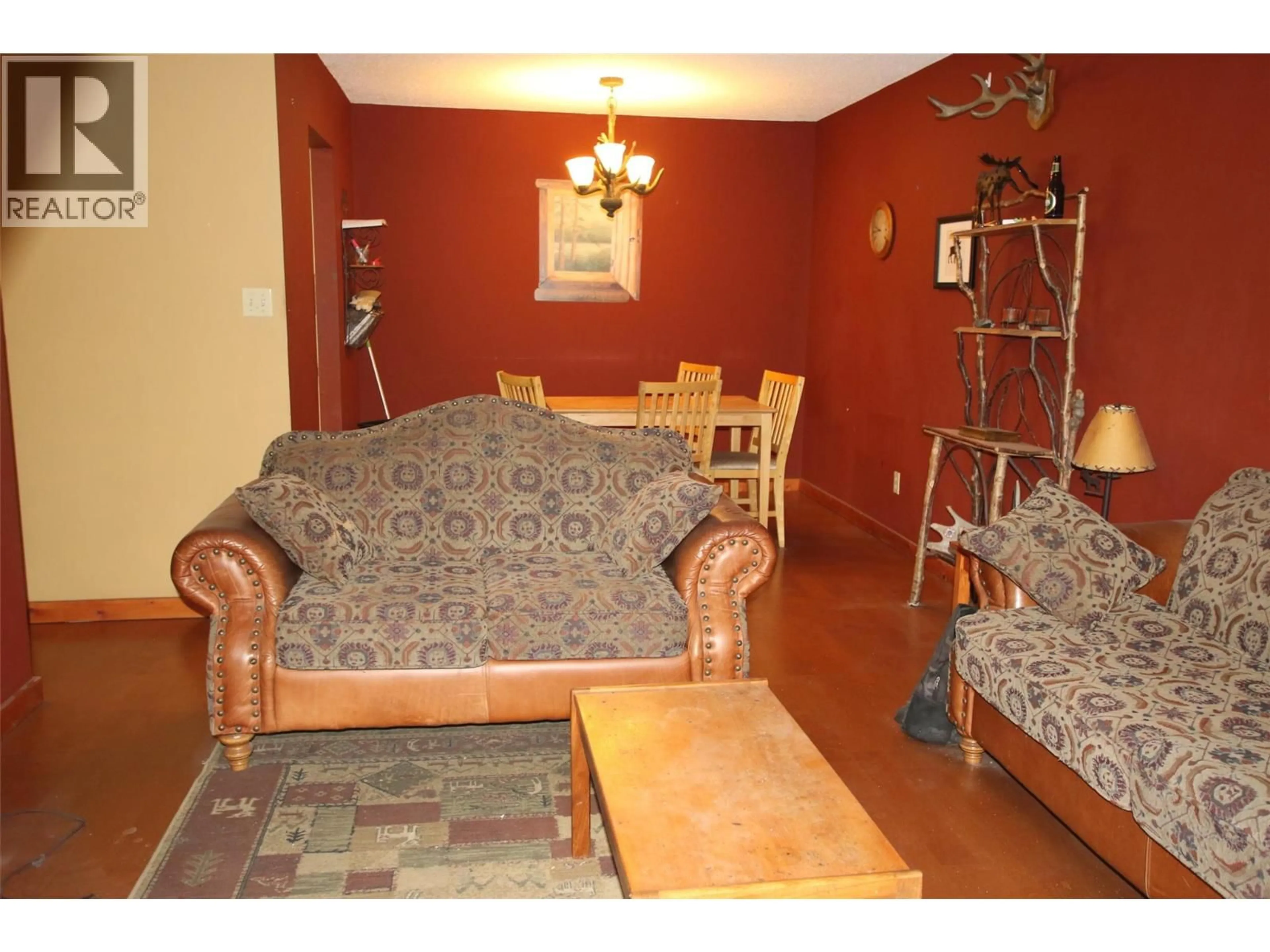 Living room with furniture, unknown for 206 - 195 CHAMBERLAIN CRESCENT, Tumbler Ridge British Columbia V0C2W0