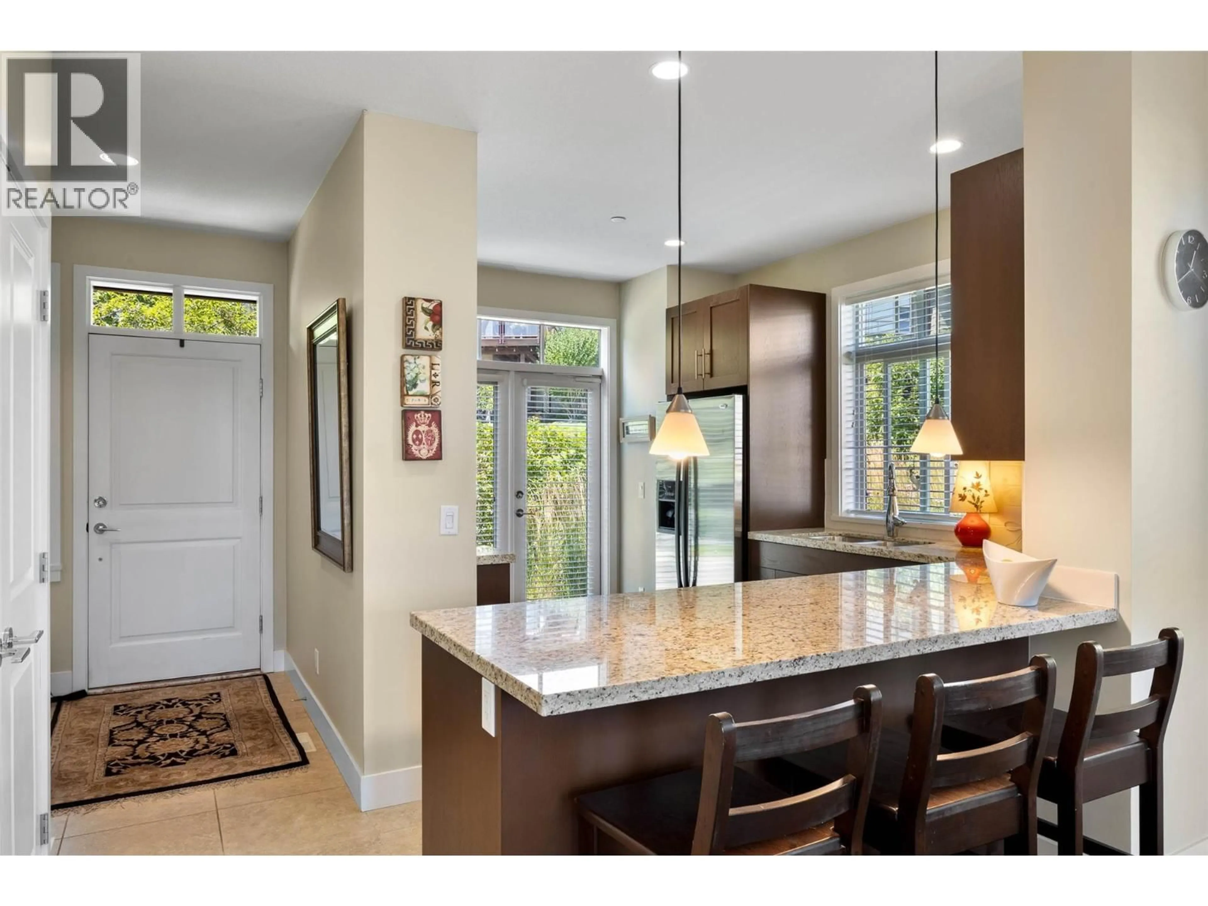 Open concept kitchen, ceramic/tile floor for 37 - 175 HOLLOWAY DRIVE, Kamloops British Columbia V1S0B2