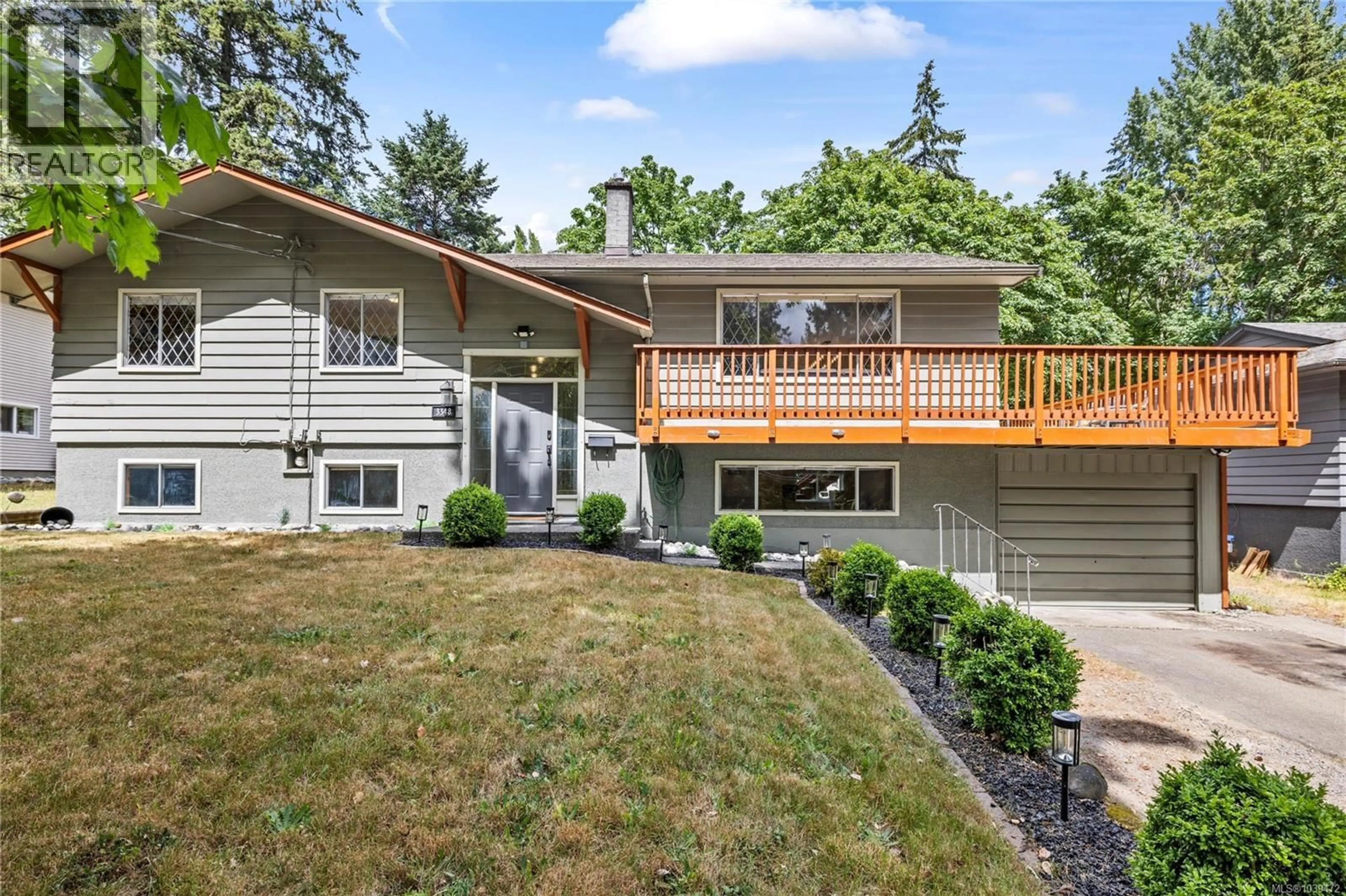 Home with vinyl exterior material, unknown for 3348 DEPARTURE BAY ROAD, Nanaimo British Columbia V9T1B4