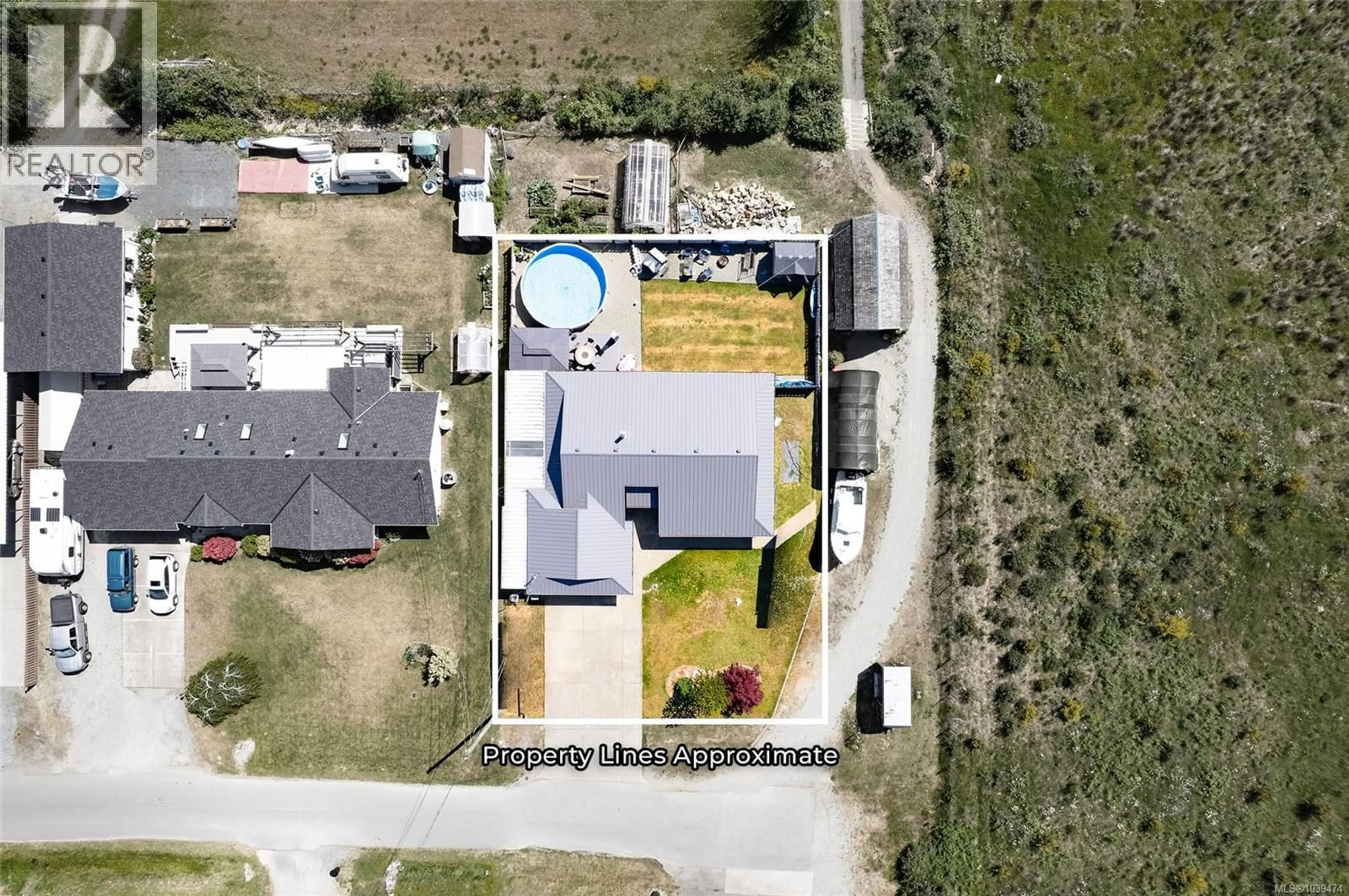 A pic from outside/outdoor area/front of a property/back of a property/a pic from drone, street for 3092 NIXON STREET, Port Alberni British Columbia V9Y8S2