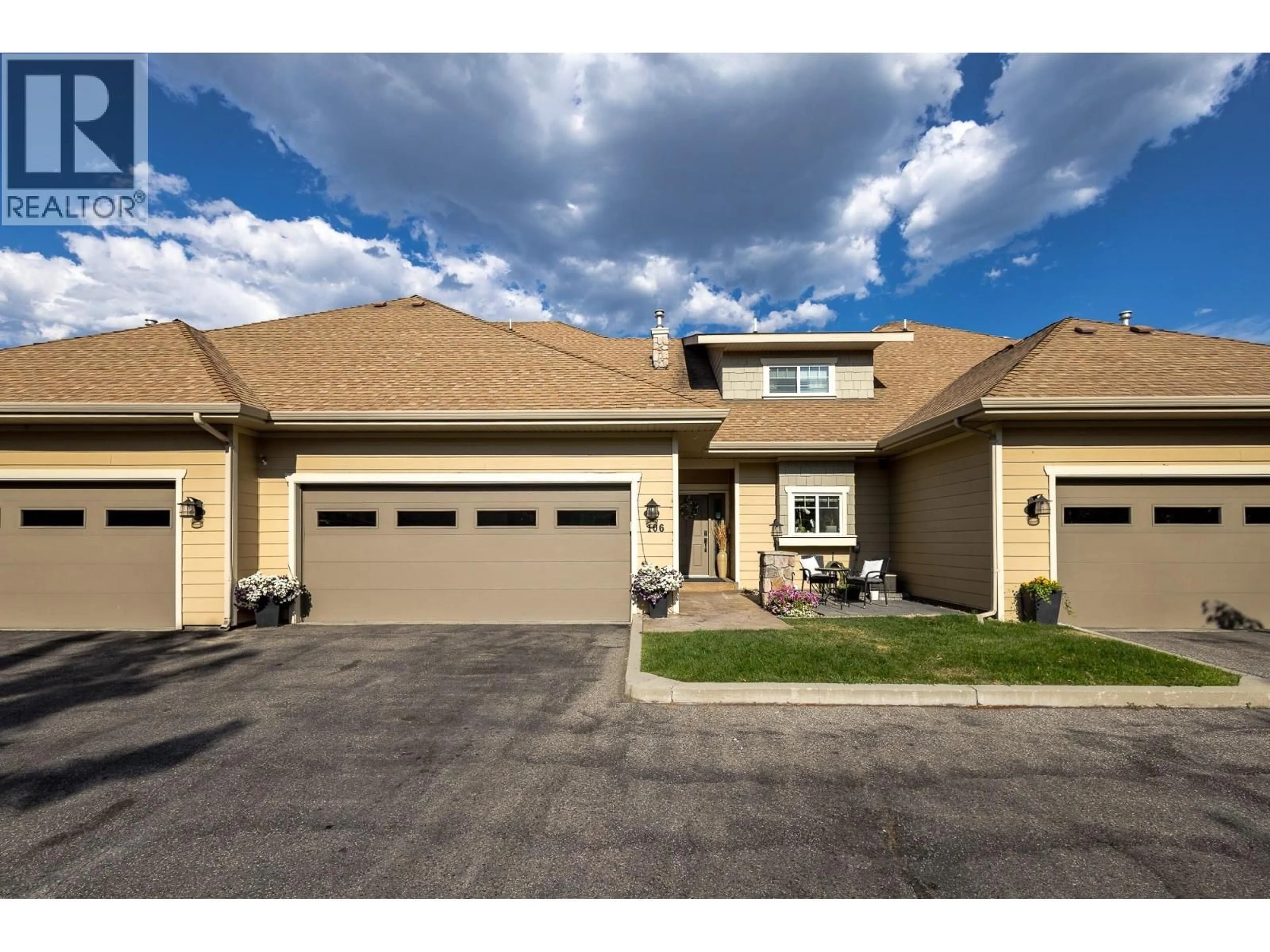 Indoor garage for 106 - 690 LEQUIME ROAD, Kelowna British Columbia V1W5B8