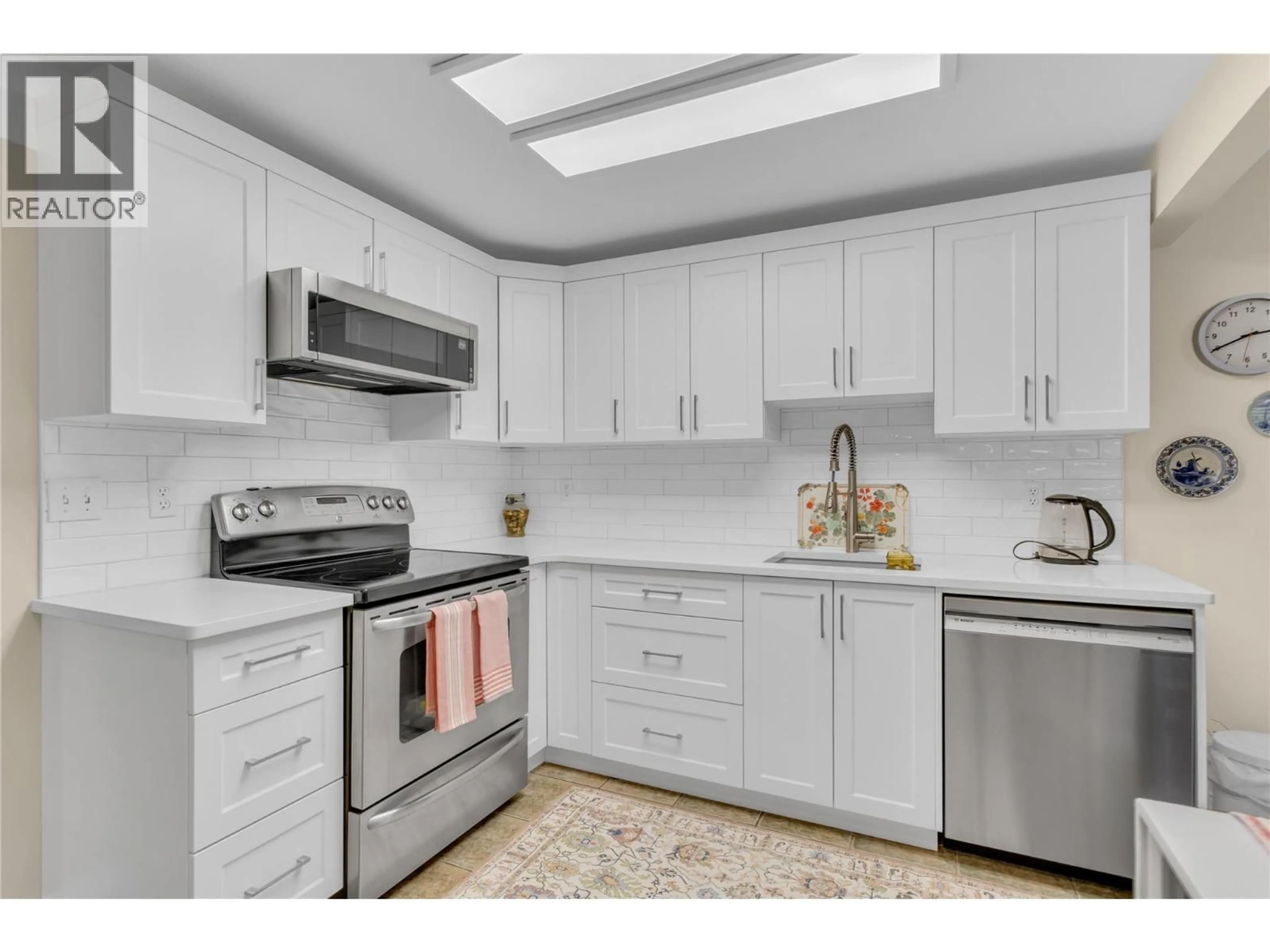 Standard kitchen, ceramic/tile floor for 107 - 727 HOUGHTON ROAD, Kelowna British Columbia V1X7J7