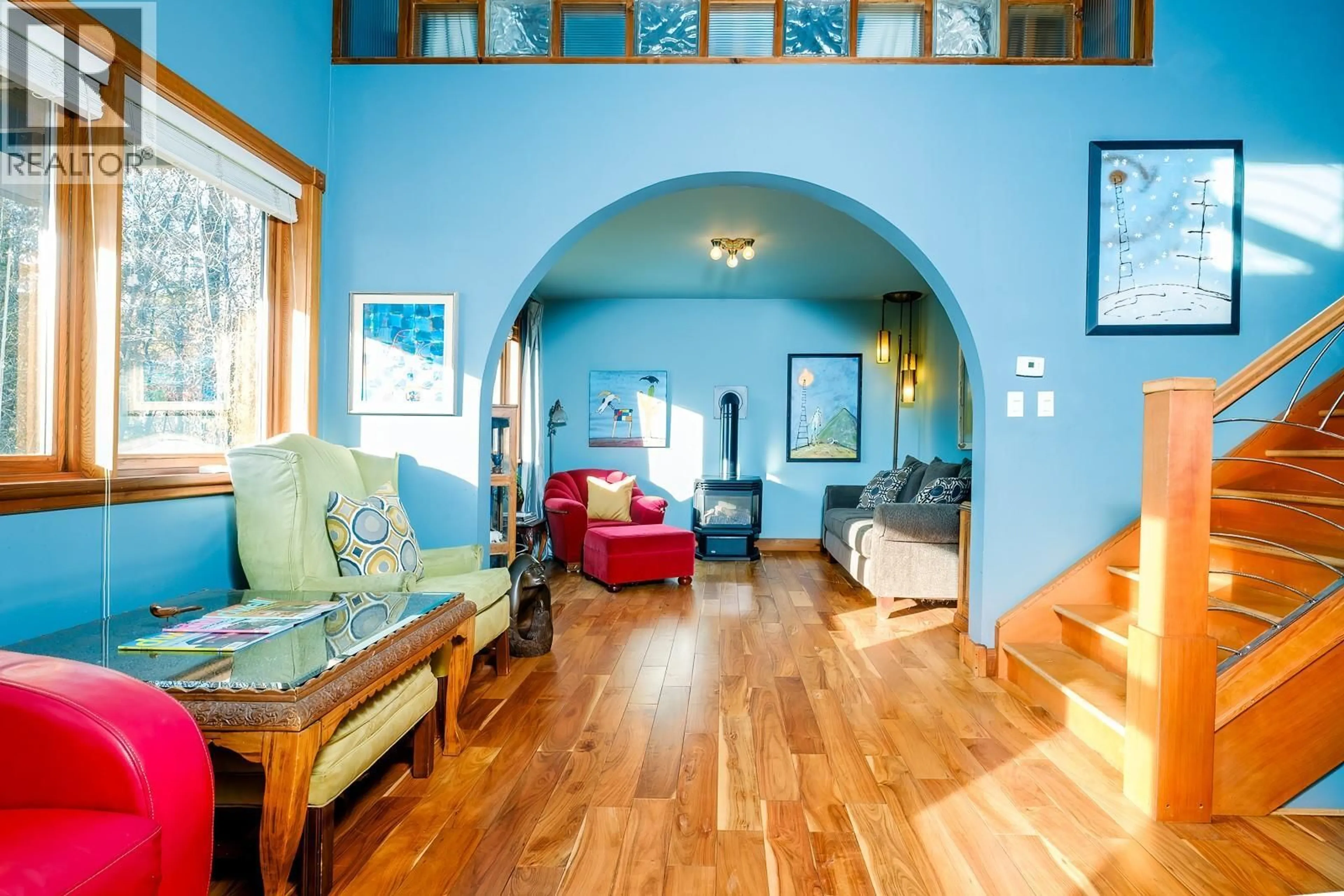 Indoor entryway for 2075 THOMPSON AVENUE, Rossland British Columbia V0G1Y0