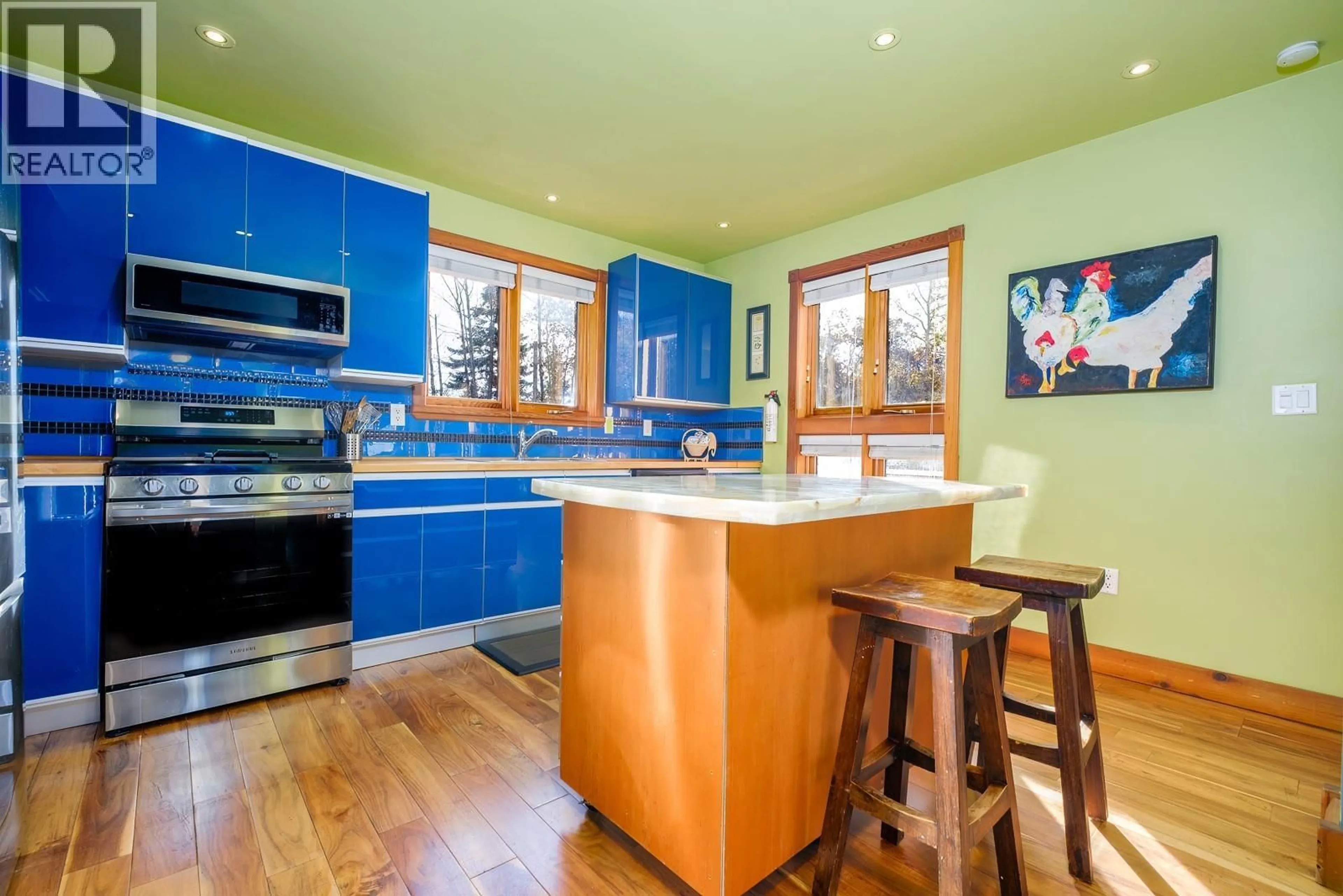 Open concept kitchen, unknown for 2075 THOMPSON AVENUE, Rossland British Columbia V0G1Y0