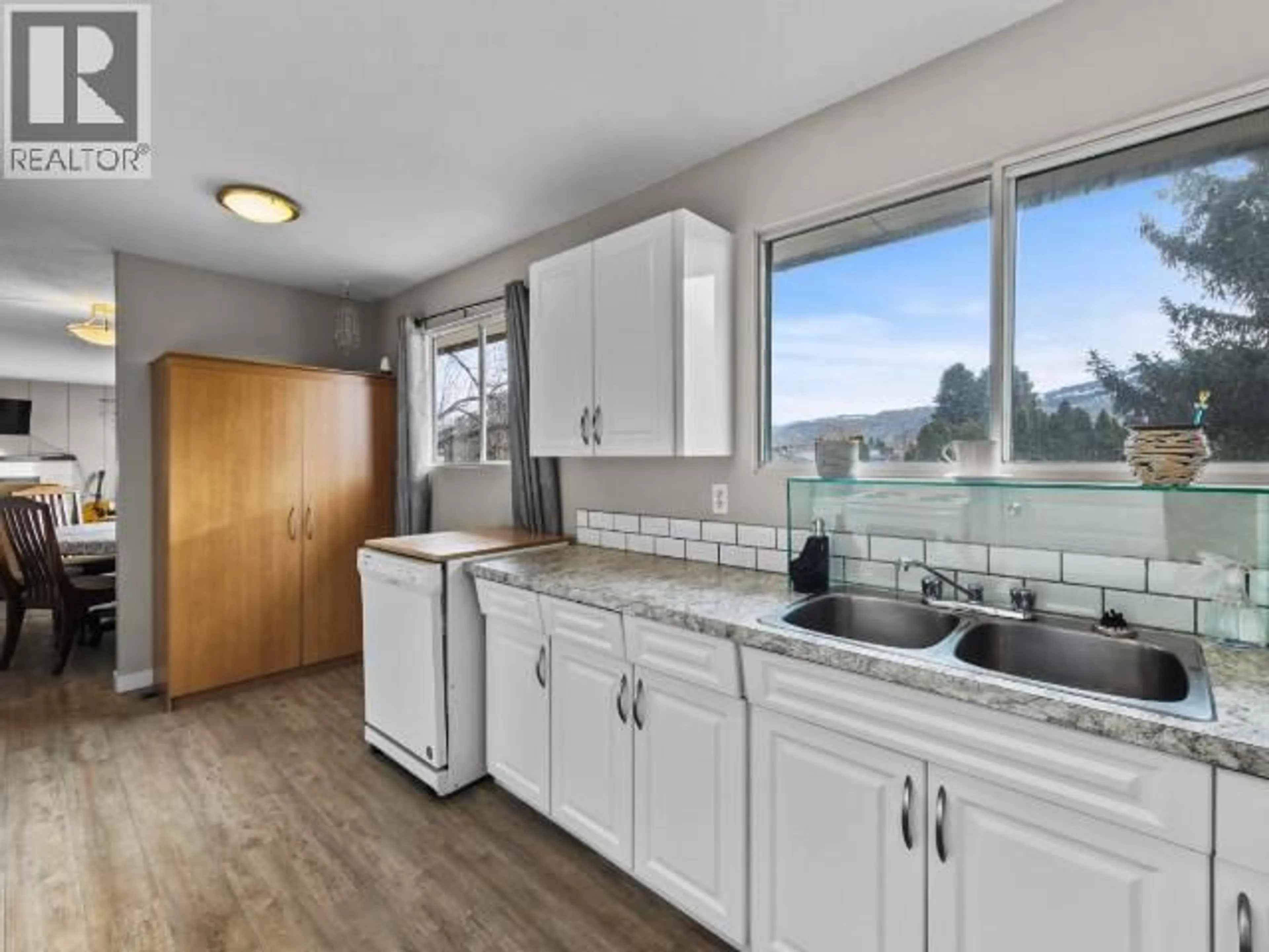 Unknown for 948 RYAN PLACE, Kamloops British Columbia V2B4T5