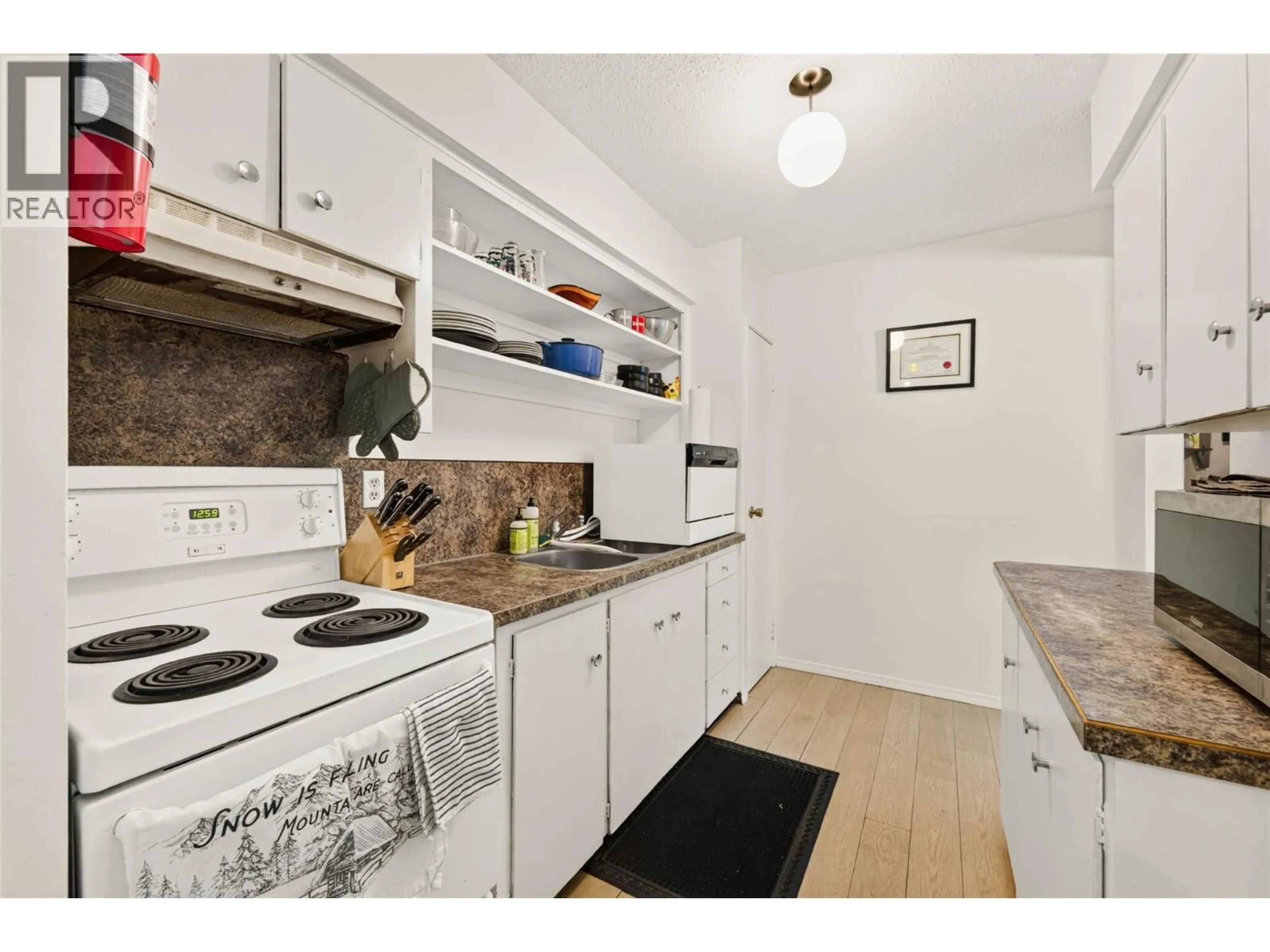 Standard kitchen, unknown for 429 RICHARDS    W STREET, Nelson British Columbia V1L3K2