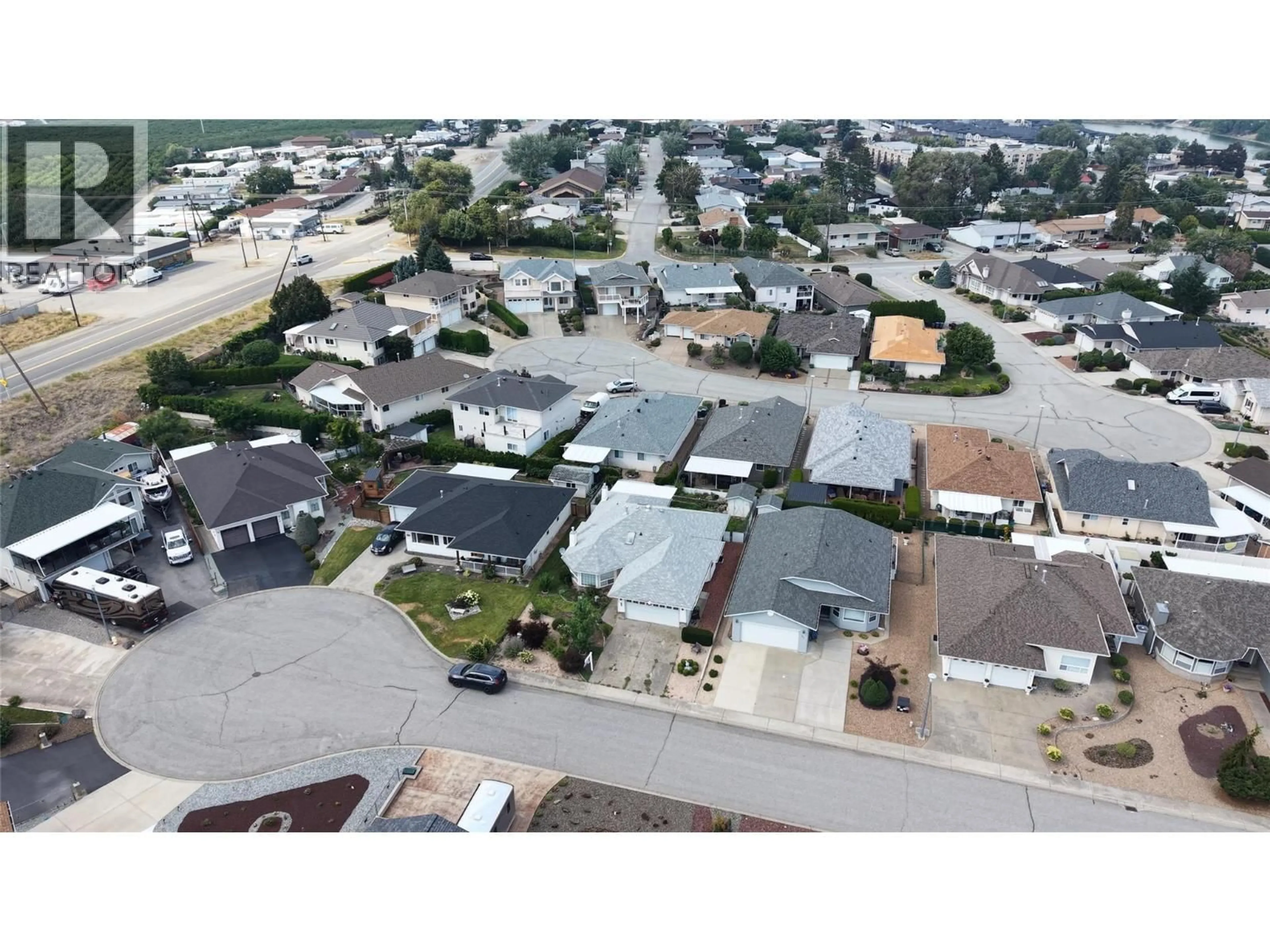 A pic from outside/outdoor area/front of a property/back of a property/a pic from drone, street for 29 KILLDEER PL. PLACE, Osoyoos British Columbia V0H1V2