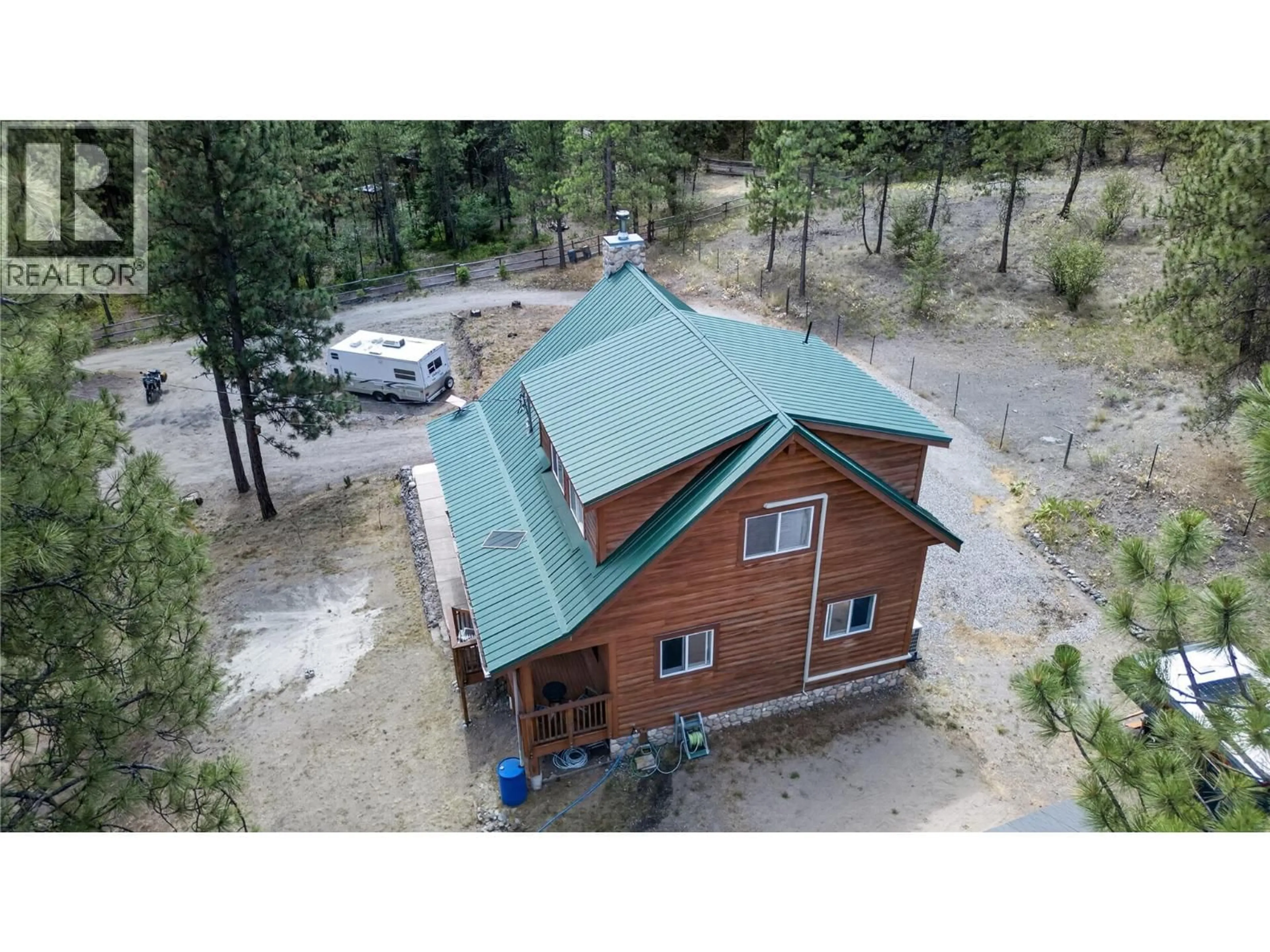 A pic from outside/outdoor area/front of a property/back of a property/a pic from drone, building for 320 WHITE LAKE ROAD, Kaleden British Columbia V0H1K0