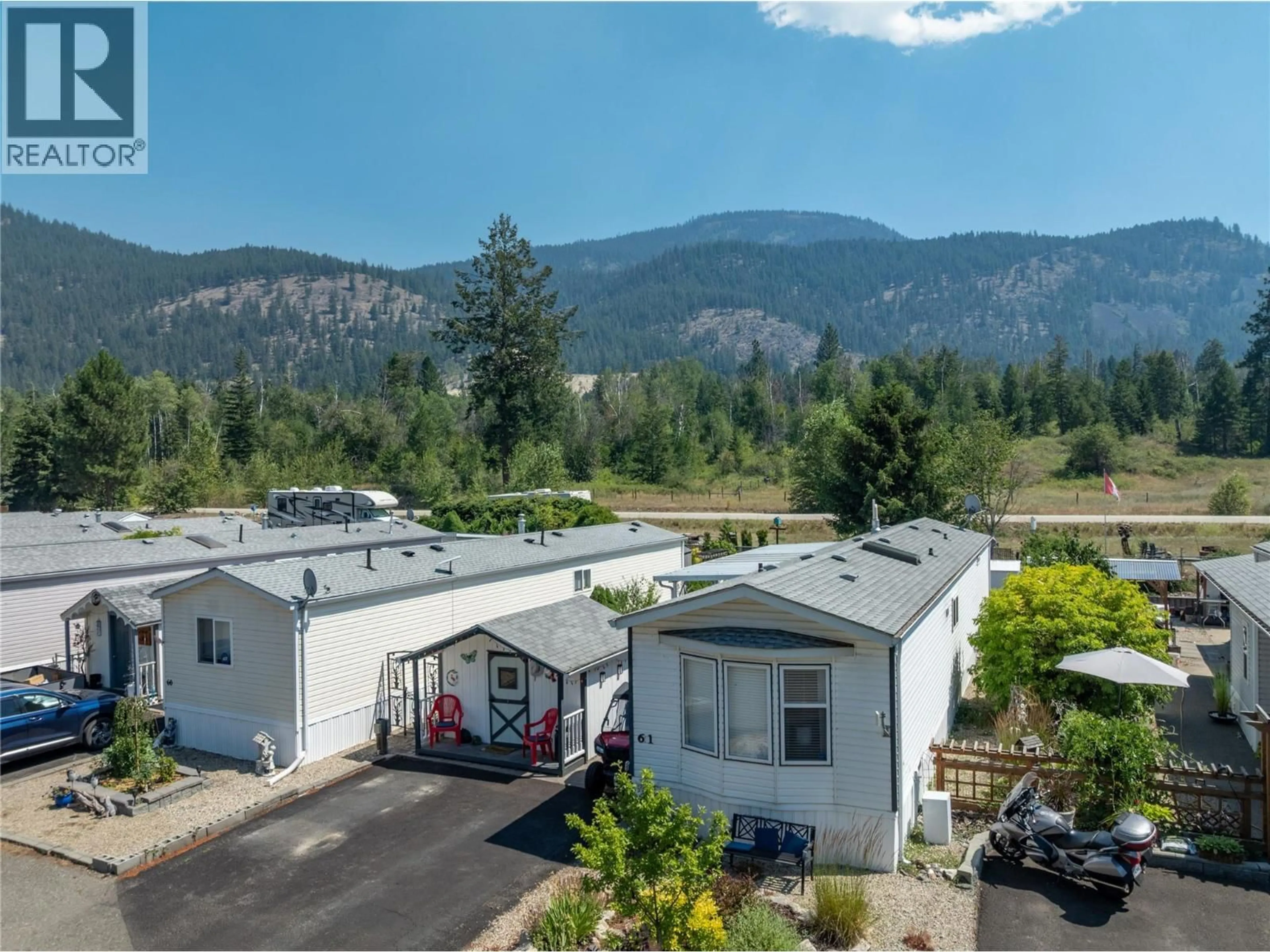 A pic from outside/outdoor area/front of a property/back of a property/a pic from drone, mountain view for 61 - 4965 PINE ACRES ROAD, Chase British Columbia V0E1M3