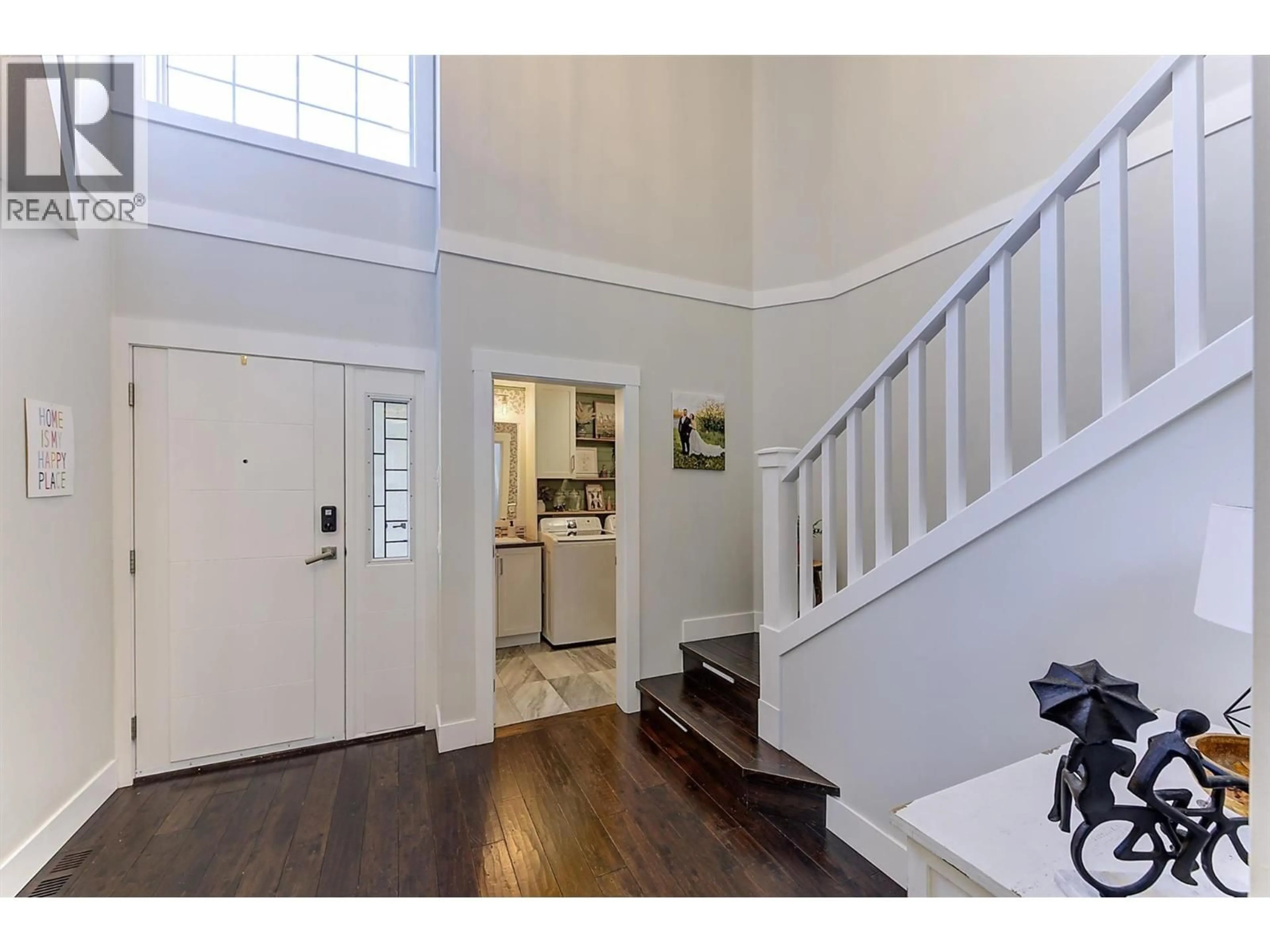 Indoor entryway for 34 - 527 YATES ROAD, Kelowna British Columbia V1V1Z5