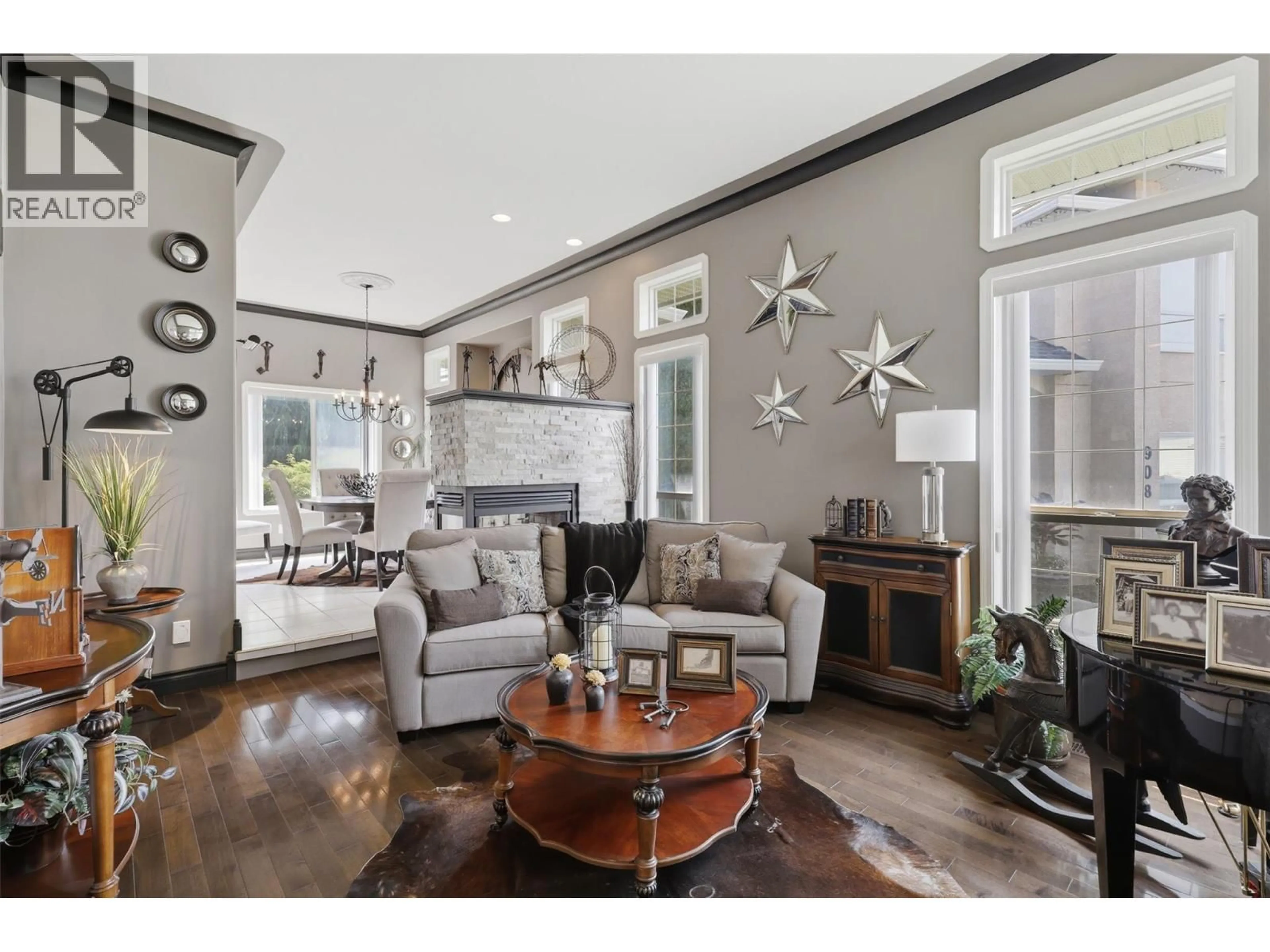 Living room with furniture, unknown for 906 INVERMERE COURT, Kamloops British Columbia V2B7T4
