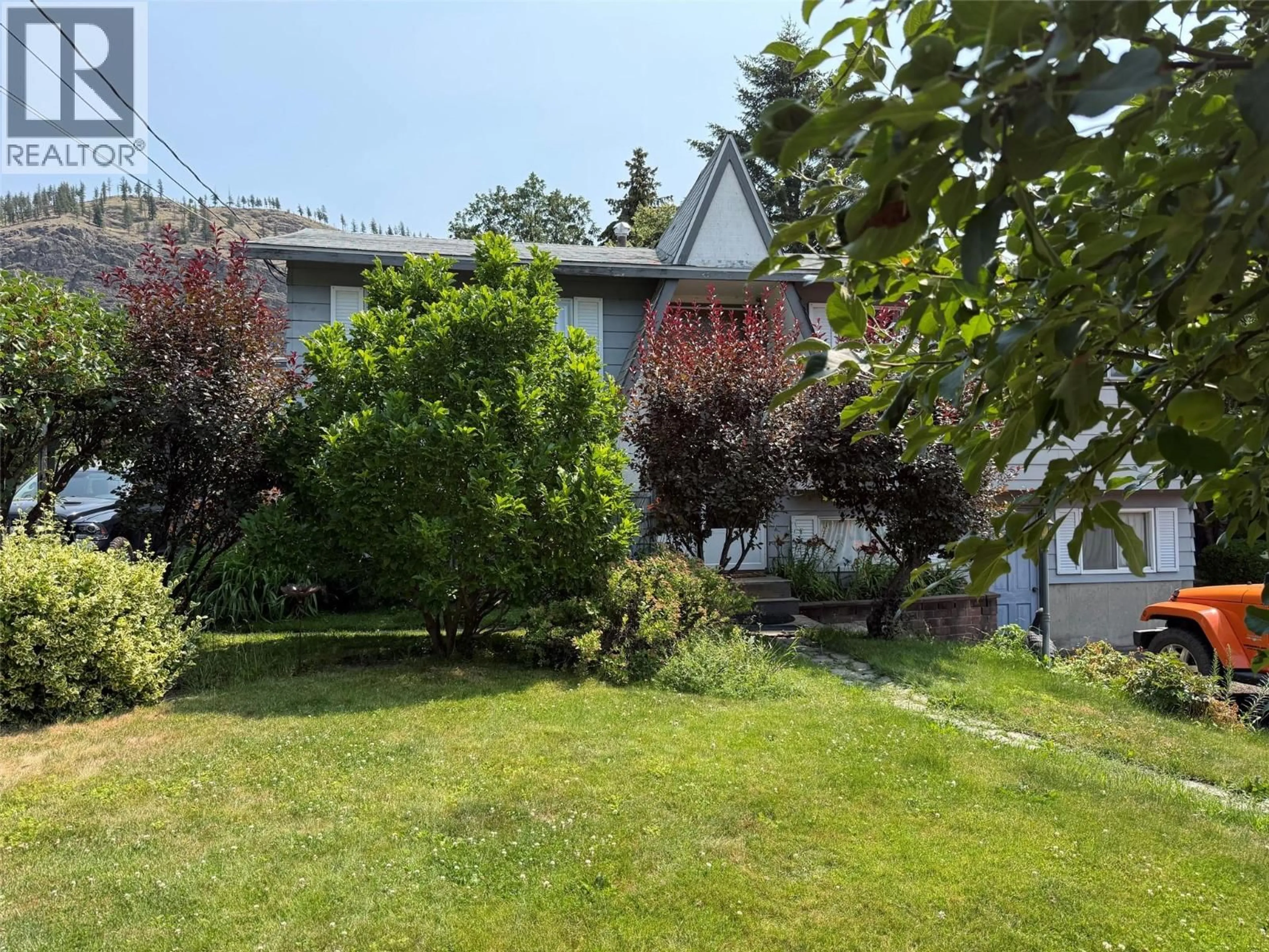 A pic from outside/outdoor area/front of a property/back of a property/a pic from drone, unknown for 4626 STEVENS DRIVE, Kamloops British Columbia V2H1L5