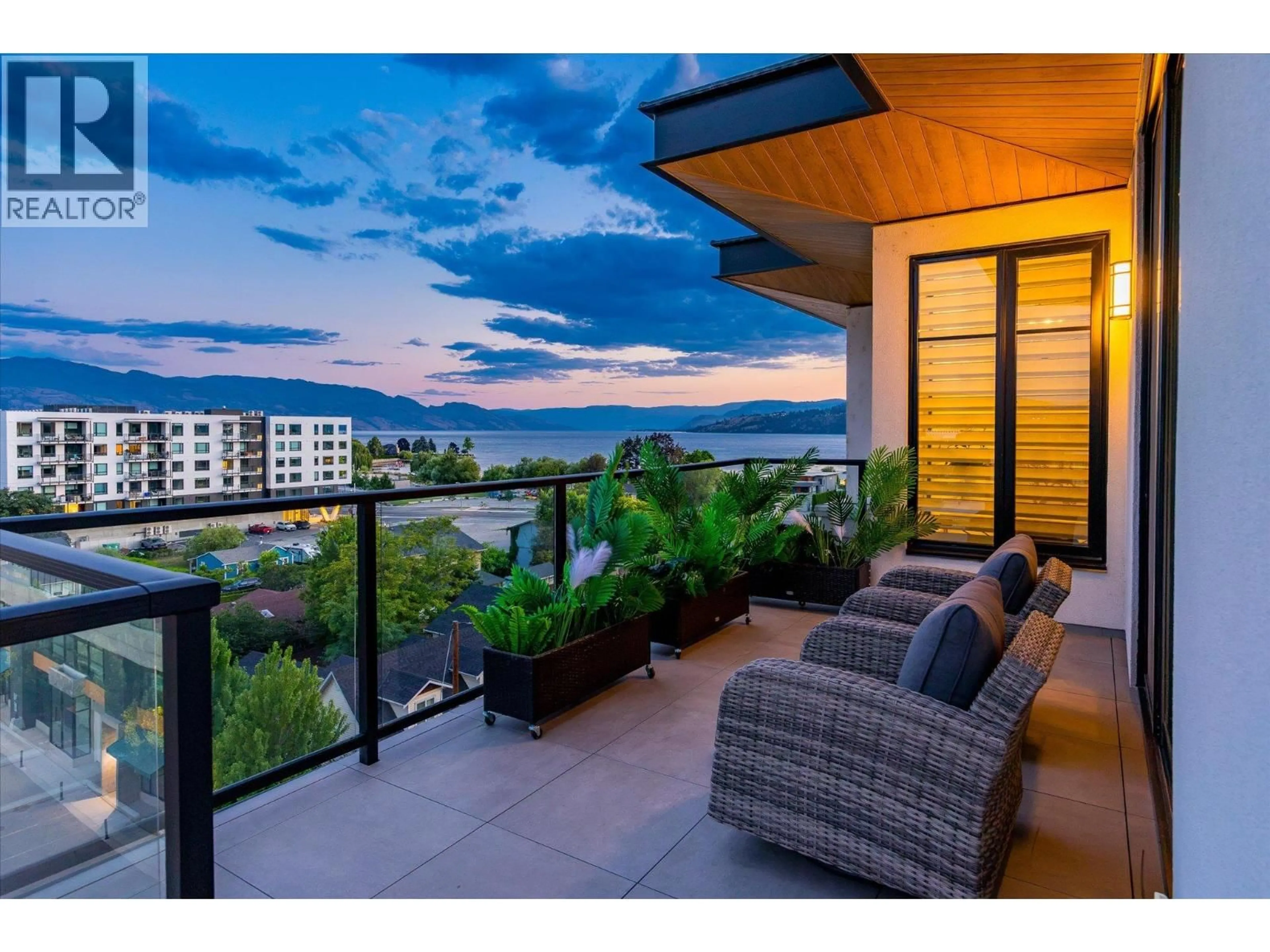 Patio, water/lake/river/ocean view for 602 - 460 GROVES AVENUE, Kelowna British Columbia V1Y4Y5