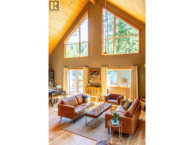 1957 GREYWOLF DRIVE, Panorama 2