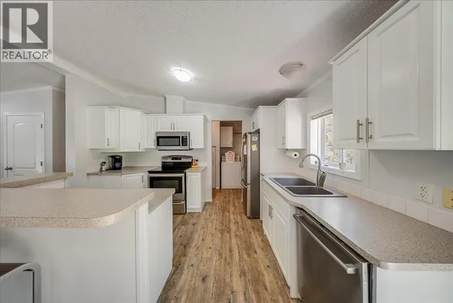 591 BAERG ROAD, Castlegar 4