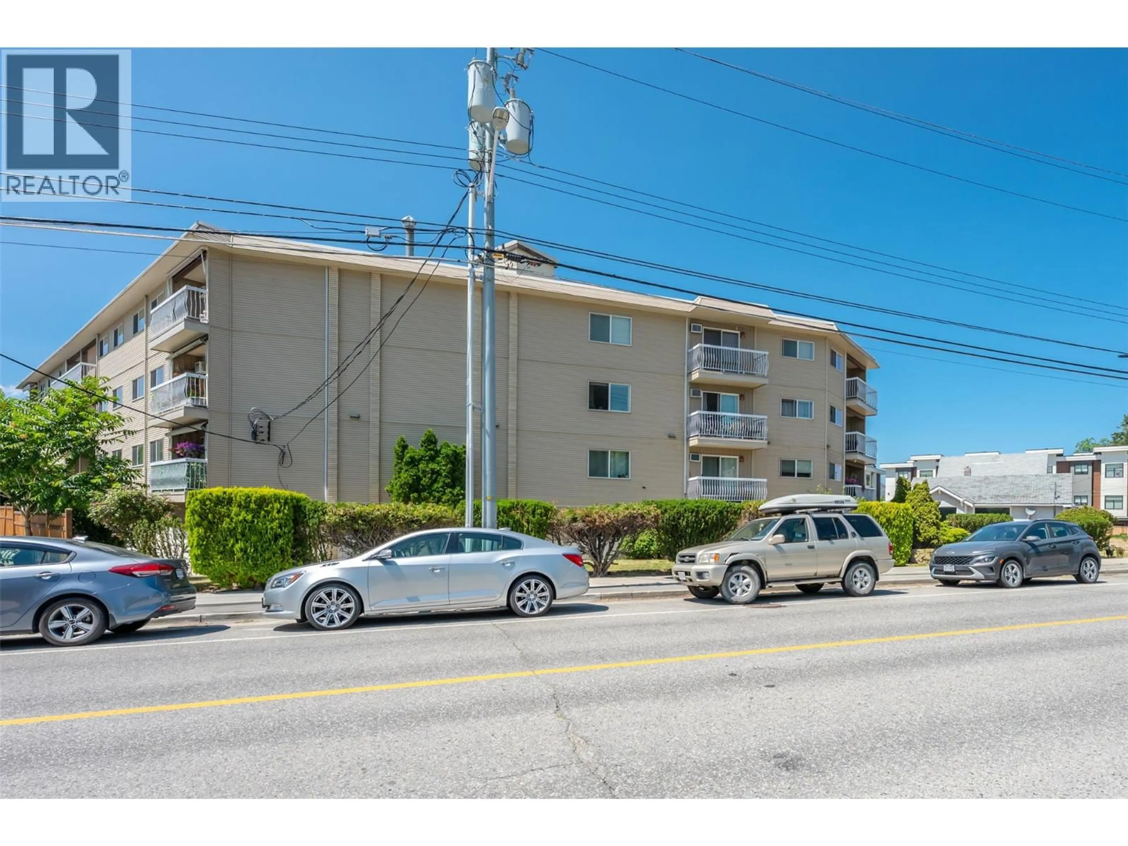 Parking for 306 - 803 FAIRVIEW ROAD, Penticton British Columbia V2A5Y7