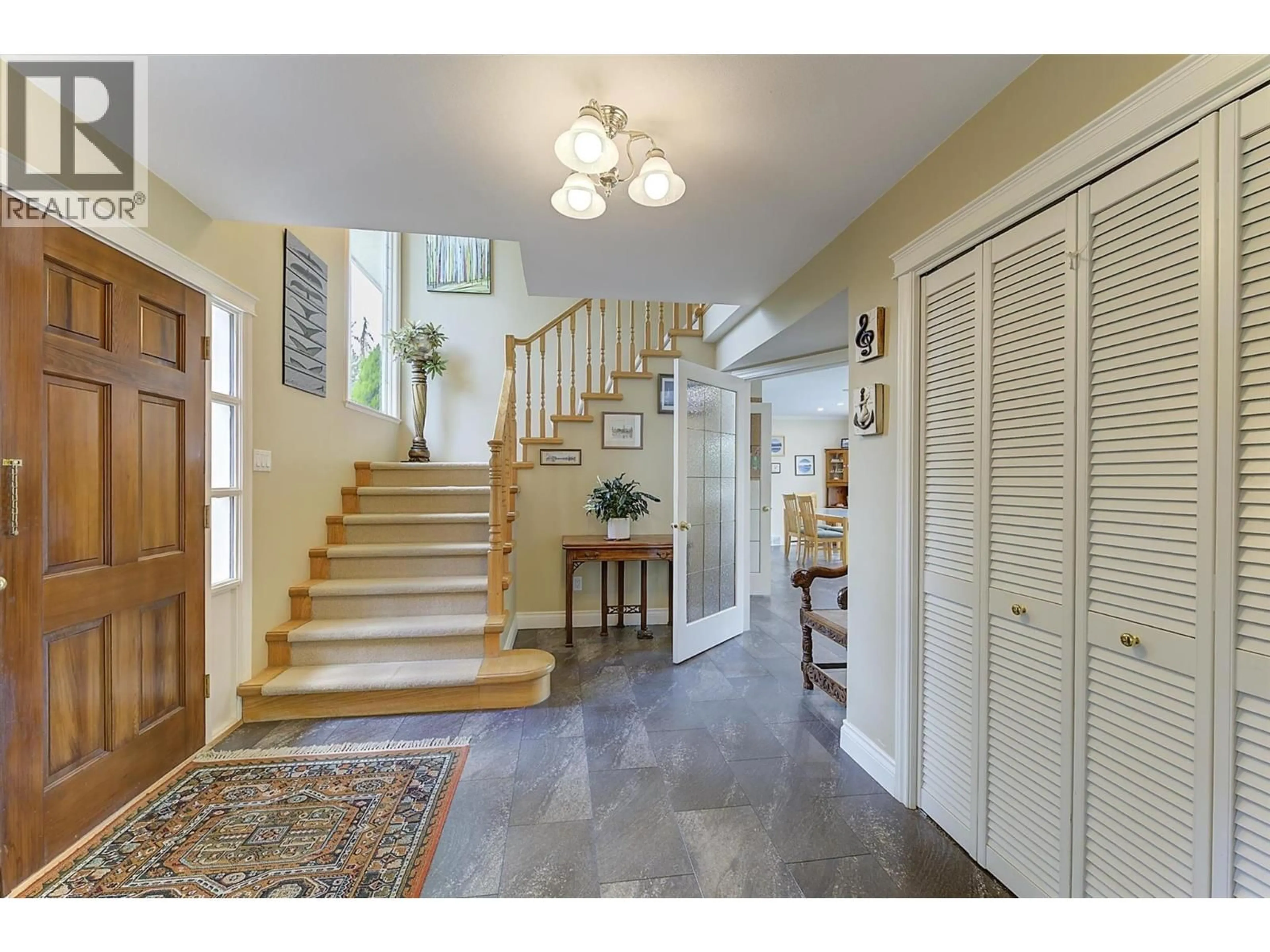 Indoor entryway for 4299 HOBSON ROAD, Kelowna British Columbia V1W1Y4