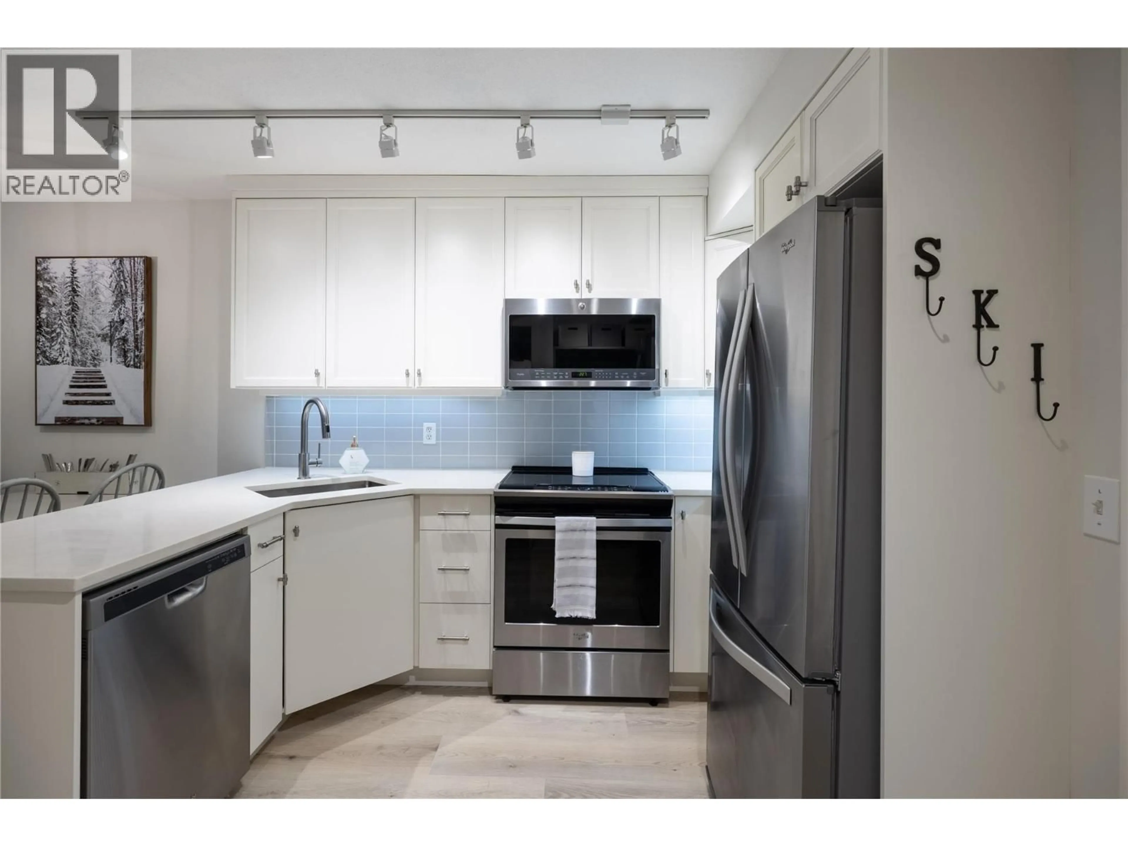 Standard kitchen, ceramic/tile floor for 253 - 155 SILVER LODE LANE, Silver Star British Columbia V1B3M1