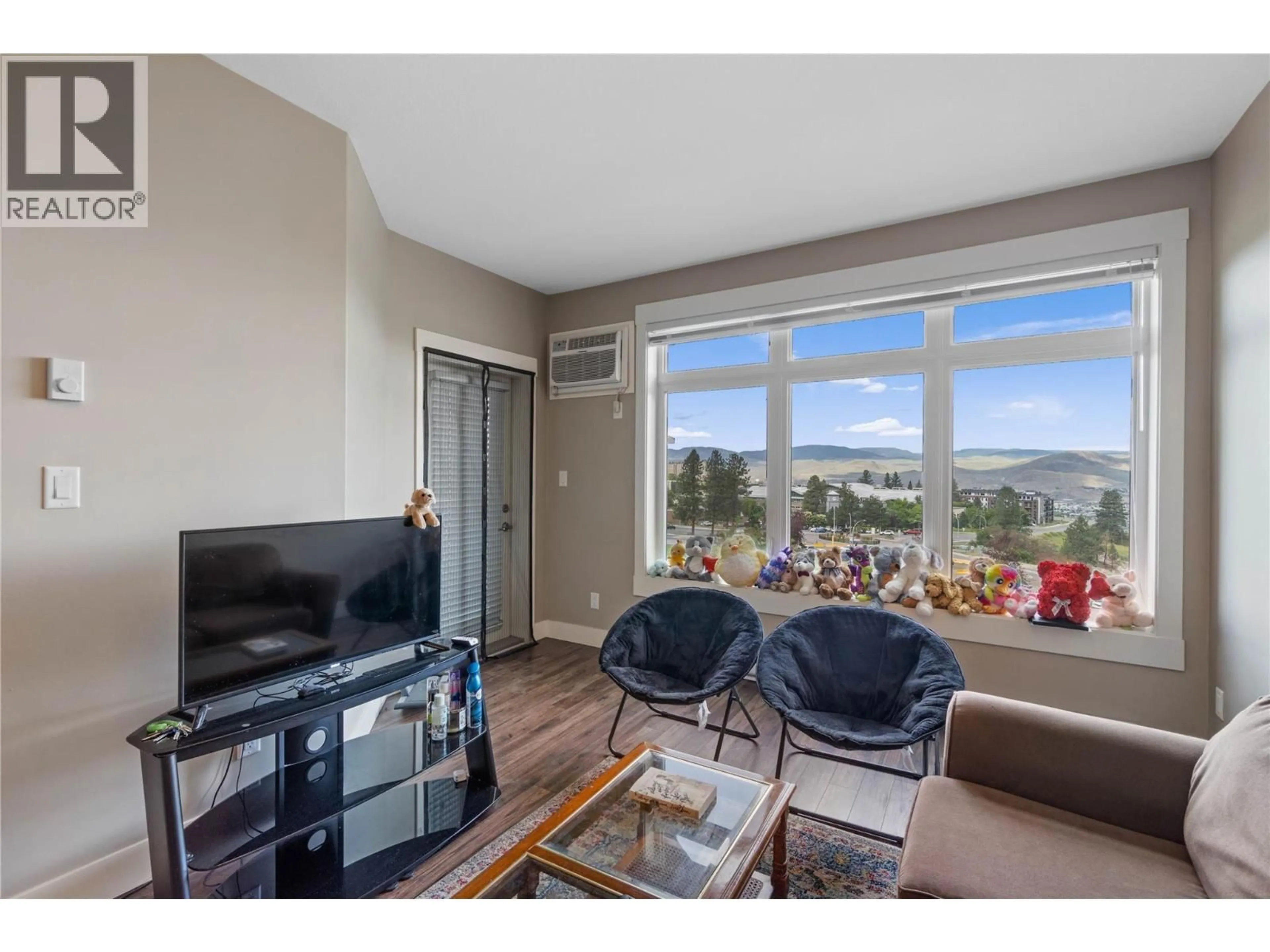 Living room with furniture, unknown for 404 - 765 MCGILL ROAD, Kamloops British Columbia V2C0B7