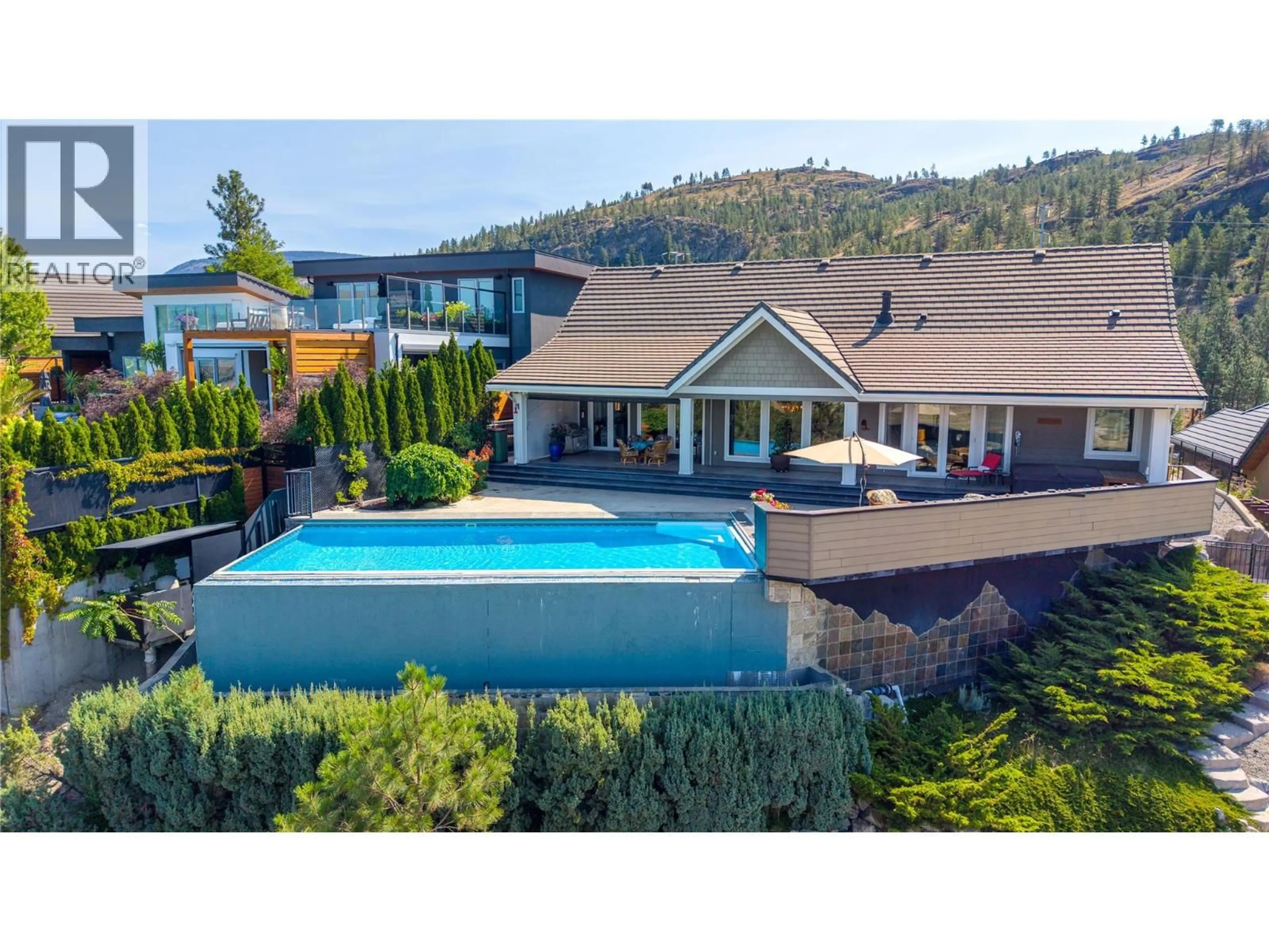 A pic from outside/outdoor area/front of a property/back of a property/a pic from drone, water/lake/river/ocean view for 4 - 112 PENROSE COURT, Penticton British Columbia V2A9B6