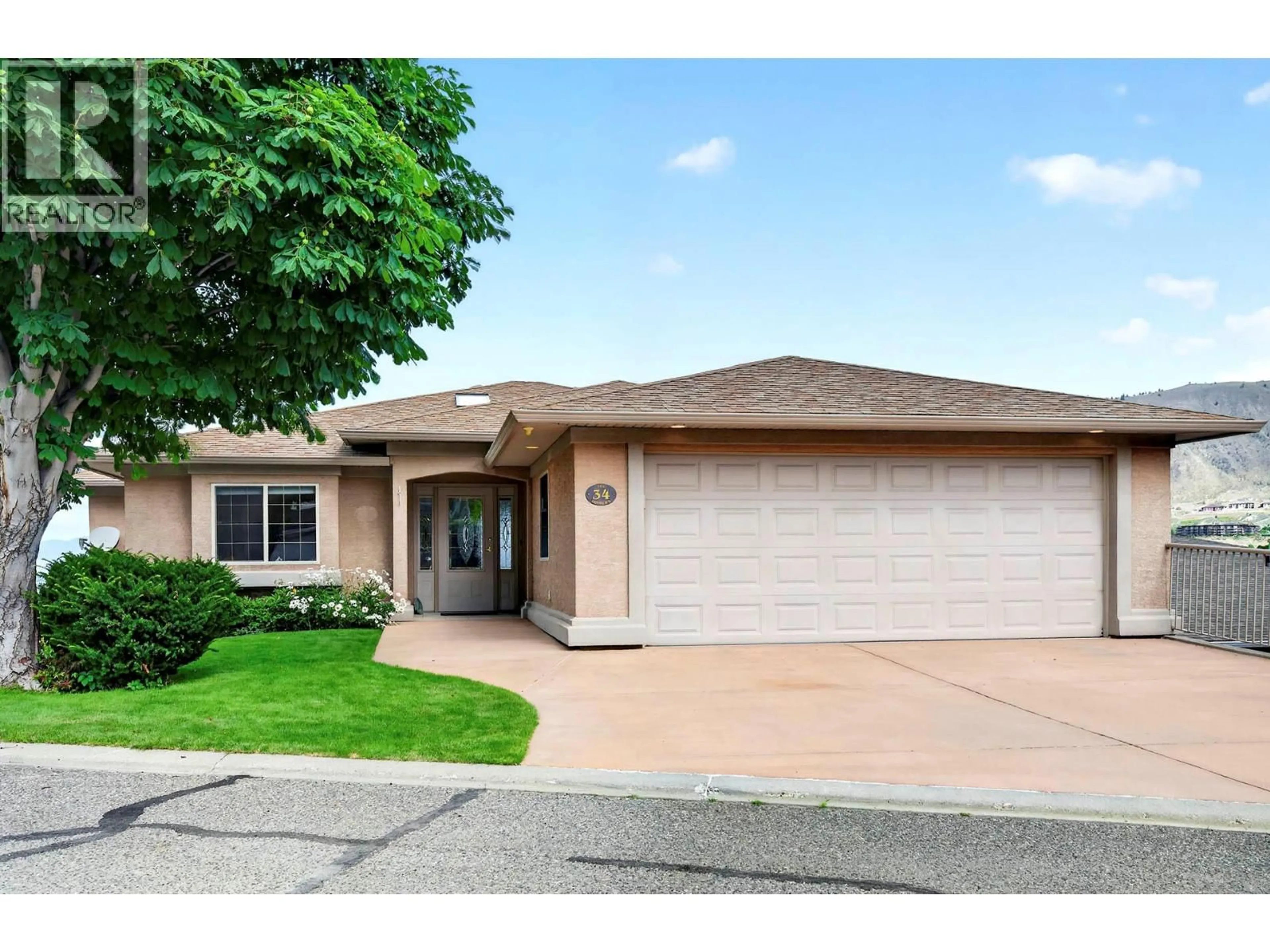 Home with vinyl exterior material, street for 34 - 1651 VALLEYVIEW DRIVE, Kamloops British Columbia V2C0A4