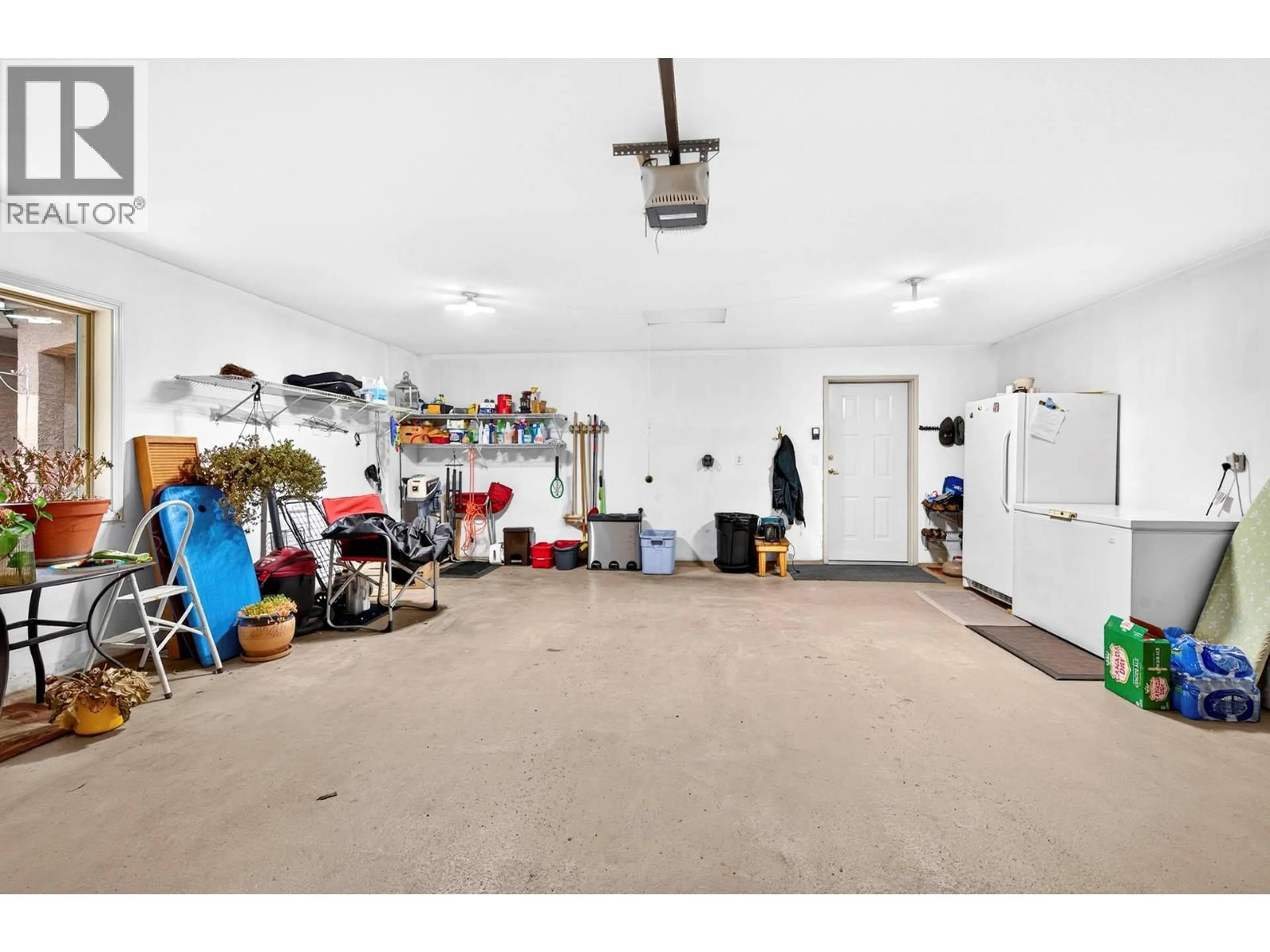 Indoor garage for 34 - 1651 VALLEYVIEW DRIVE, Kamloops British Columbia V2C0A4