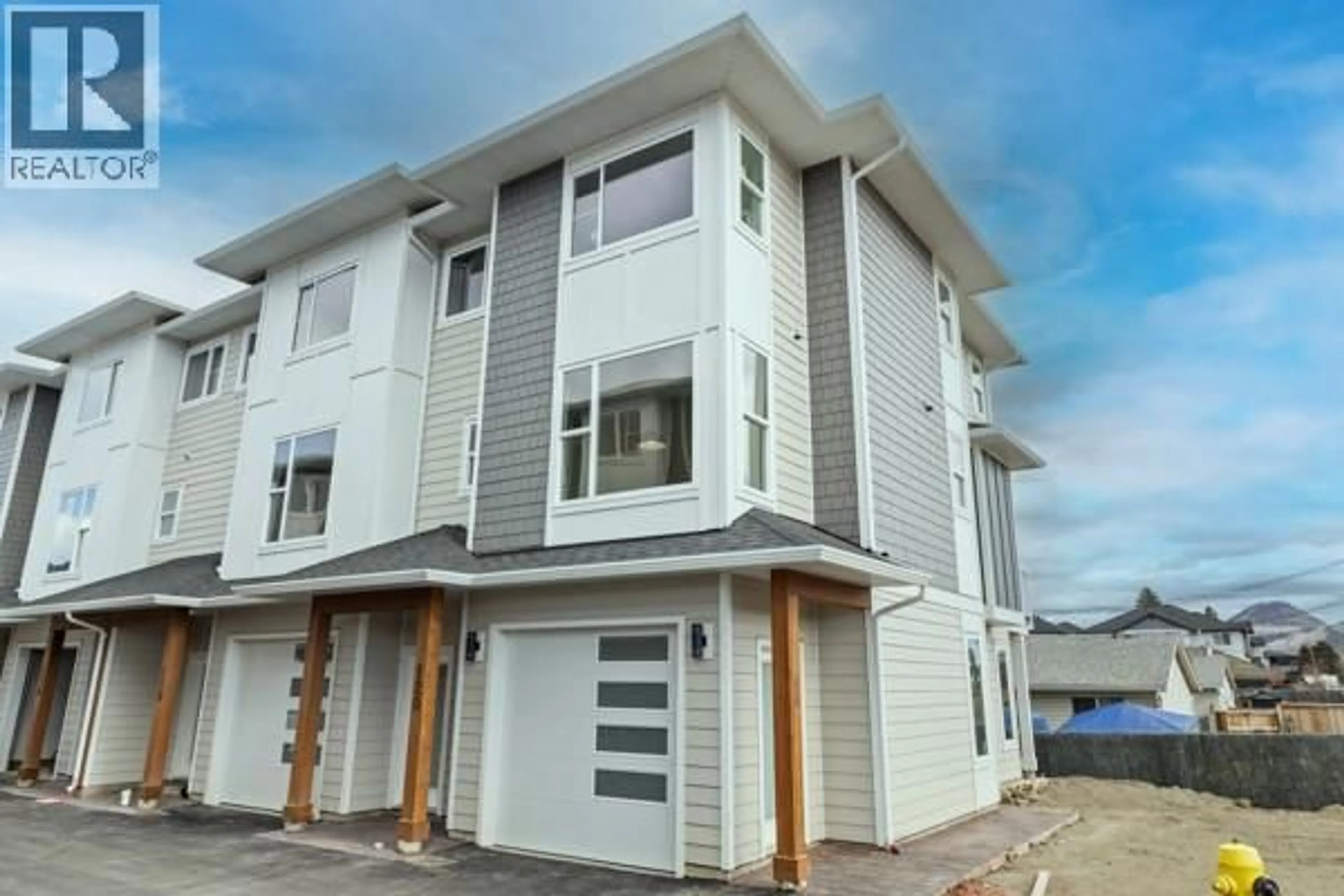 Home with vinyl exterior material, street for 117 - 2686 TRANQUILLE ROAD, Kamloops British Columbia V2B3P1