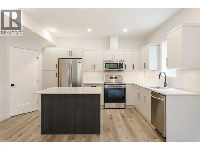 949 STOCKWELL AVENUE, Kelowna 5