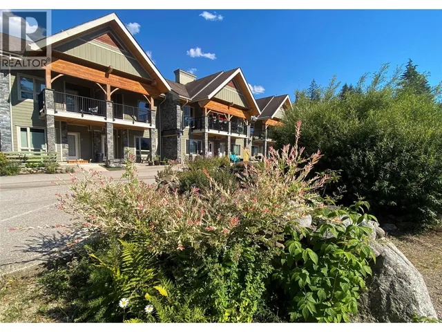 4 - 912 SLOCAN STREET, Slocan 2