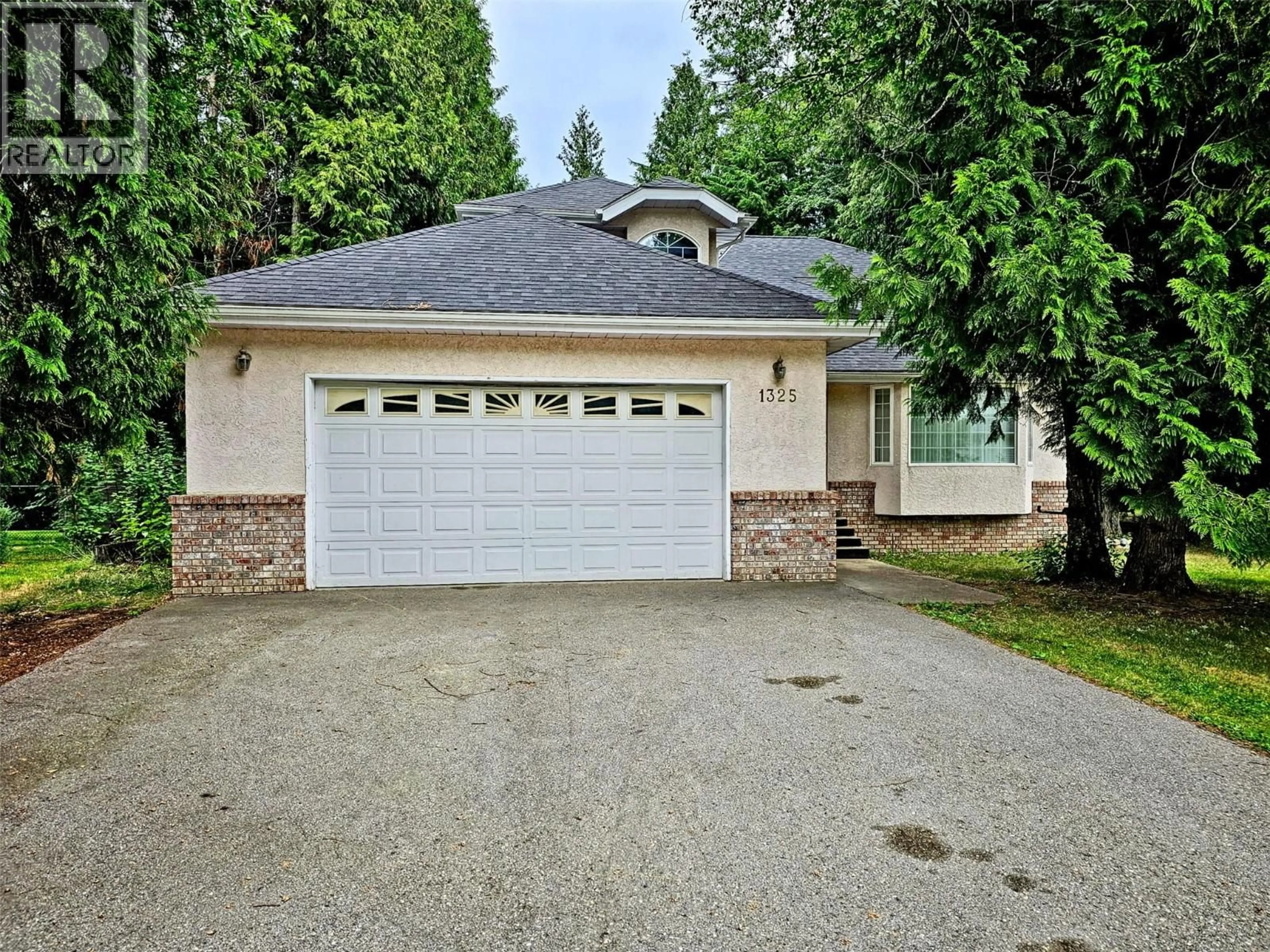 Unknown for 1325 FOREST ROAD, Castlegar British Columbia V1N3Y5