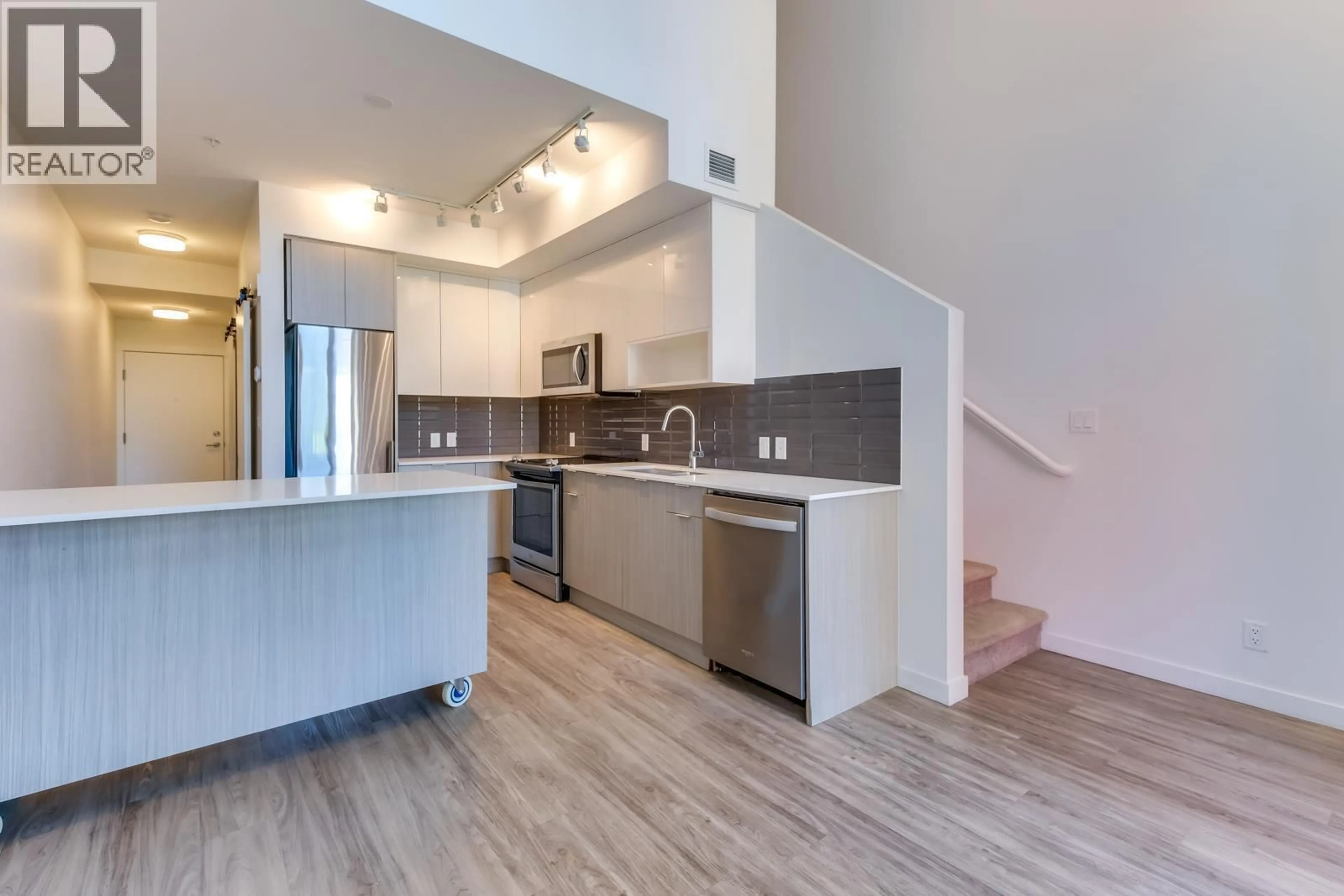 Open concept kitchen, unknown for 102 - 1775 CHAPMAN PLACE, Kelowna British Columbia V1Y0G3