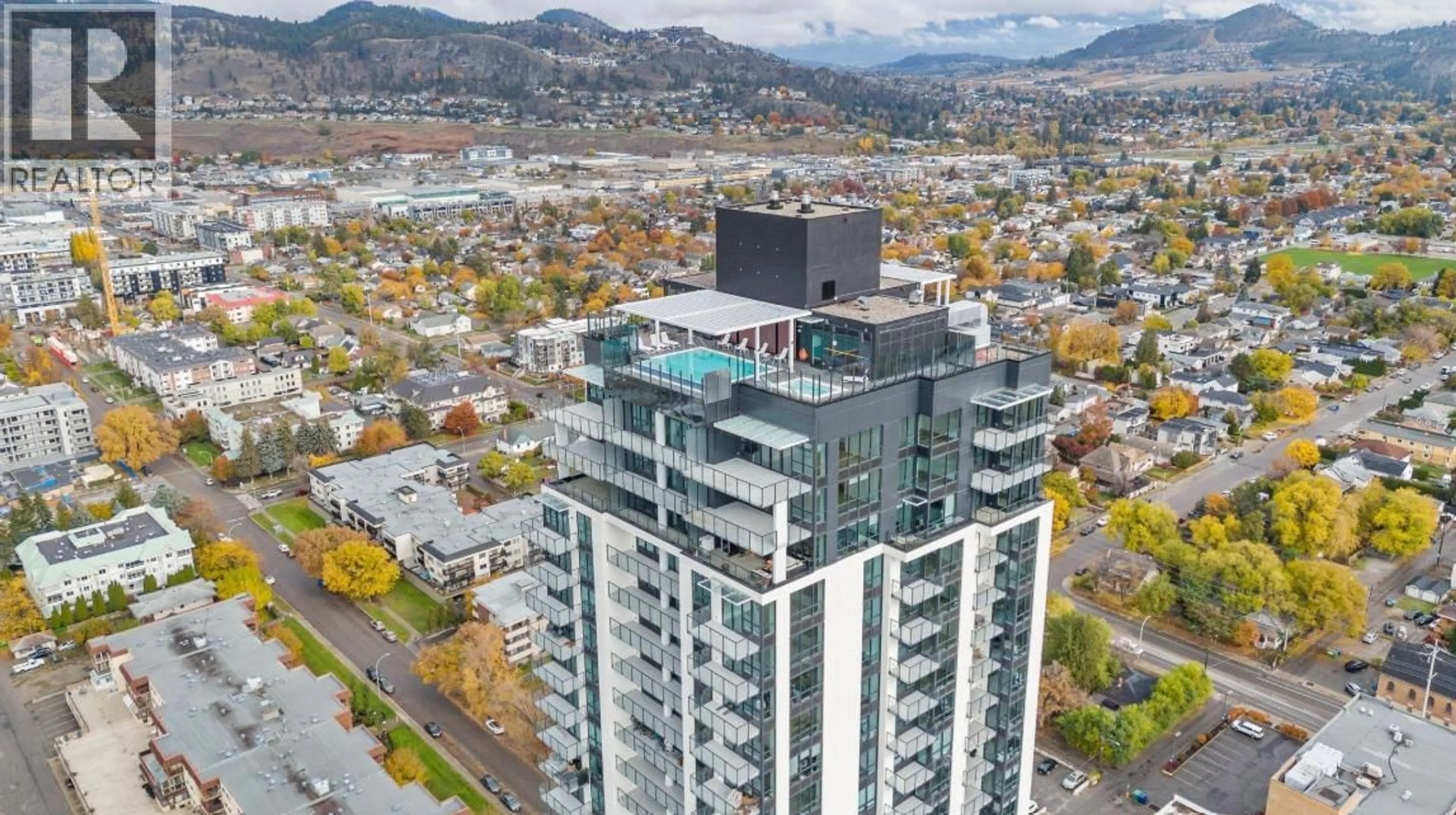 A pic from outside/outdoor area/front of a property/back of a property/a pic from drone, city buildings view from balcony for 2908 - 1488 BERTRAM STREET, Kelowna British Columbia V1Y0M6