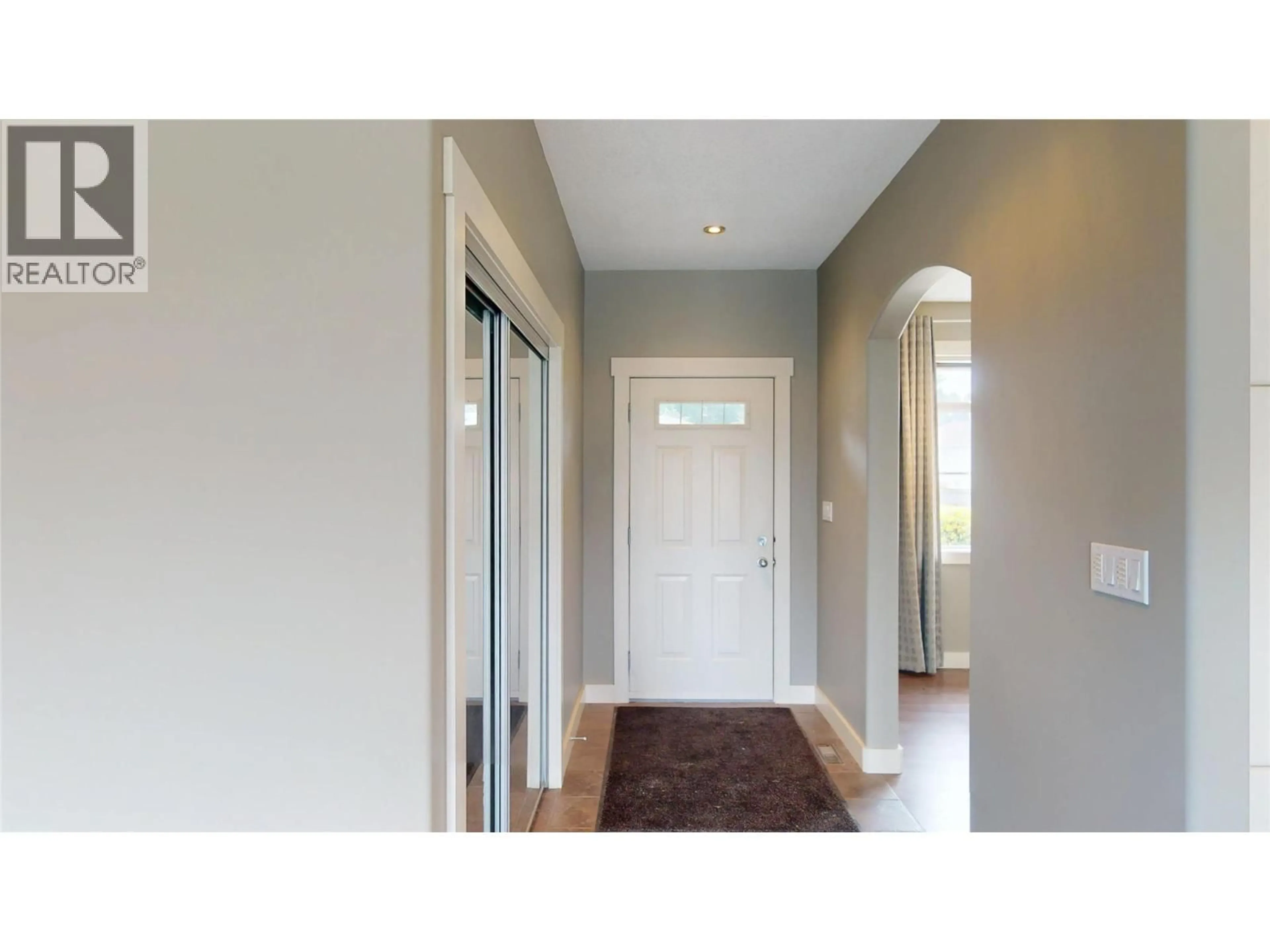 Indoor entryway for 1631 MT. PYRAMID CRESCENT, Cranbrook British Columbia V1C6K8
