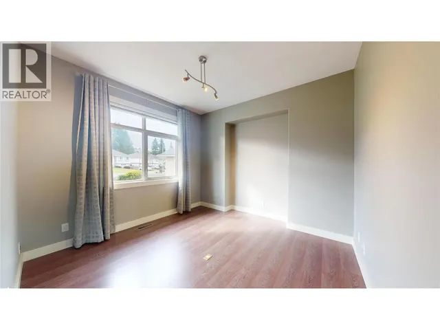 1631 MT. PYRAMID CRESCENT, Cranbrook 5