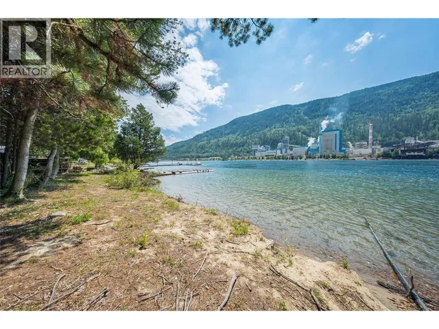 3824 BROADWATER ROAD, Castlegar 5