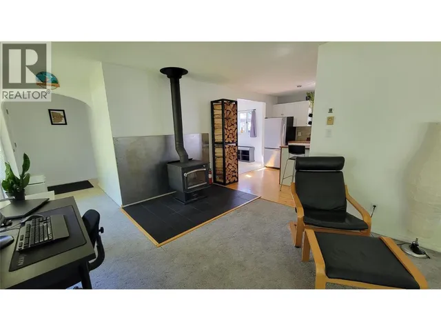 422 DOGWOOD AVENUE, Sicamous 4