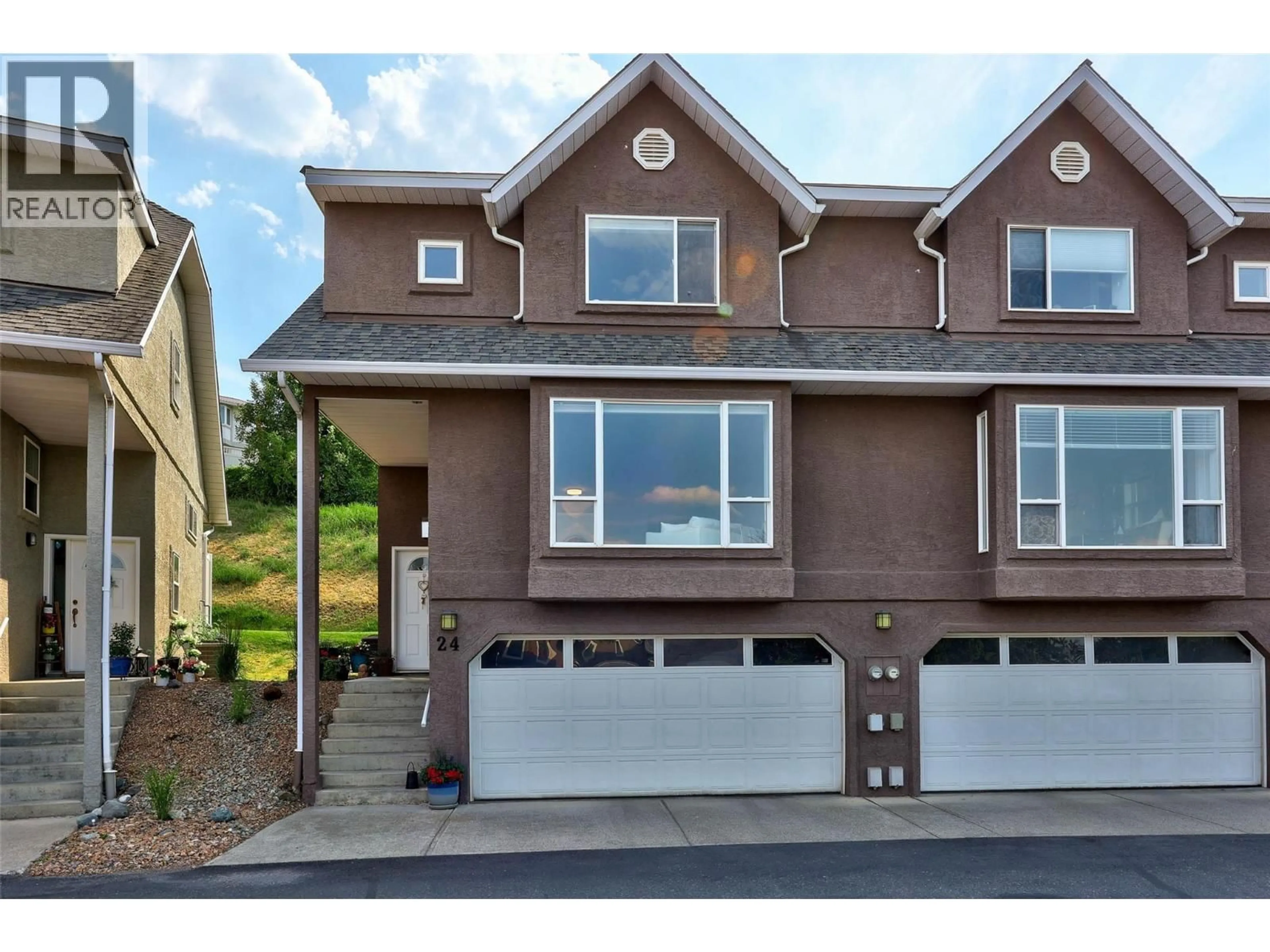 Home with vinyl exterior material, street for 24 - 255 PEMBERTON TERRACE, Kamloops British Columbia V2C6R2