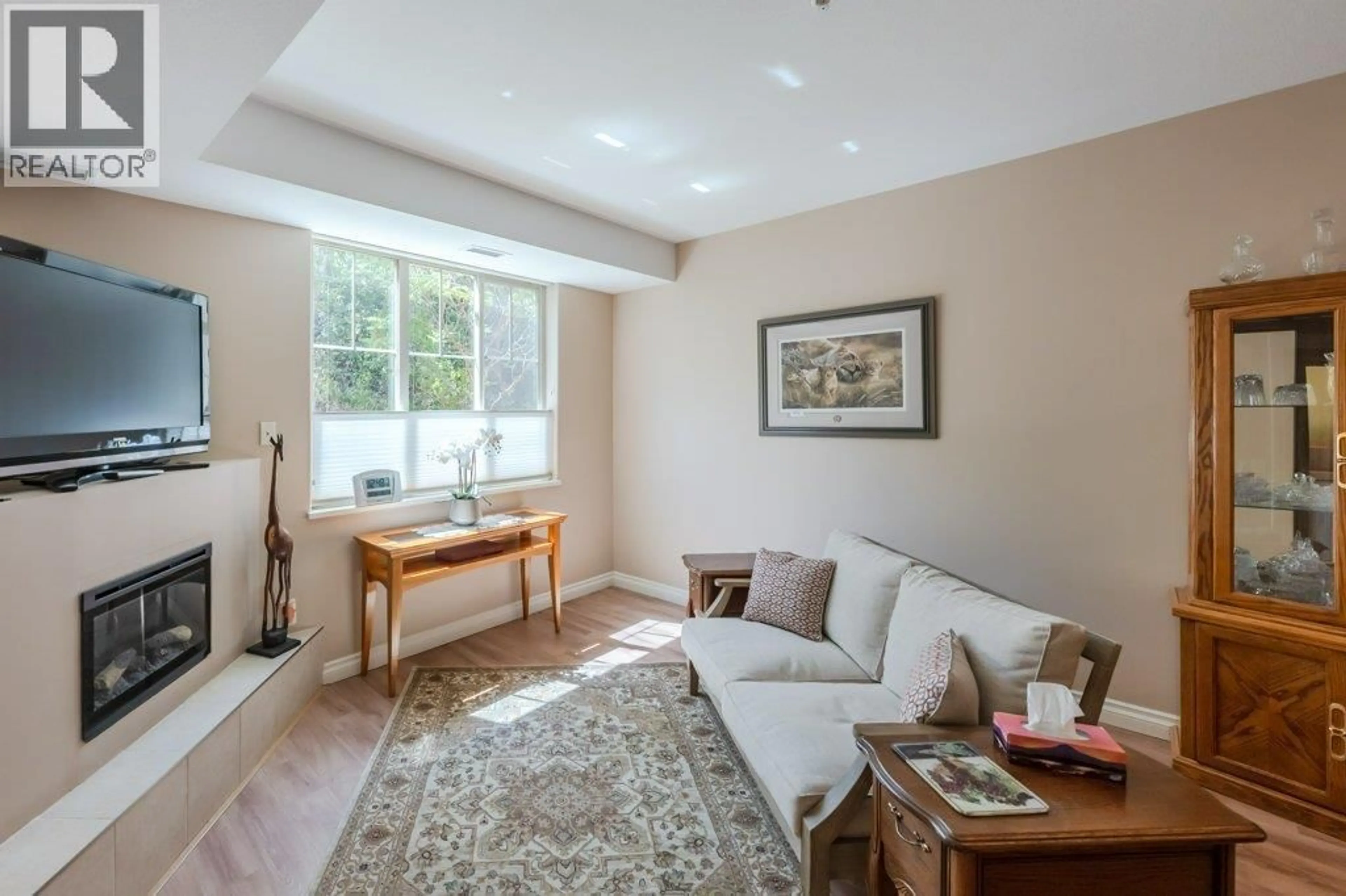 Living room with furniture, unknown for 104B - 921 SPILLWAY ROAD, Oliver British Columbia V0H1T8