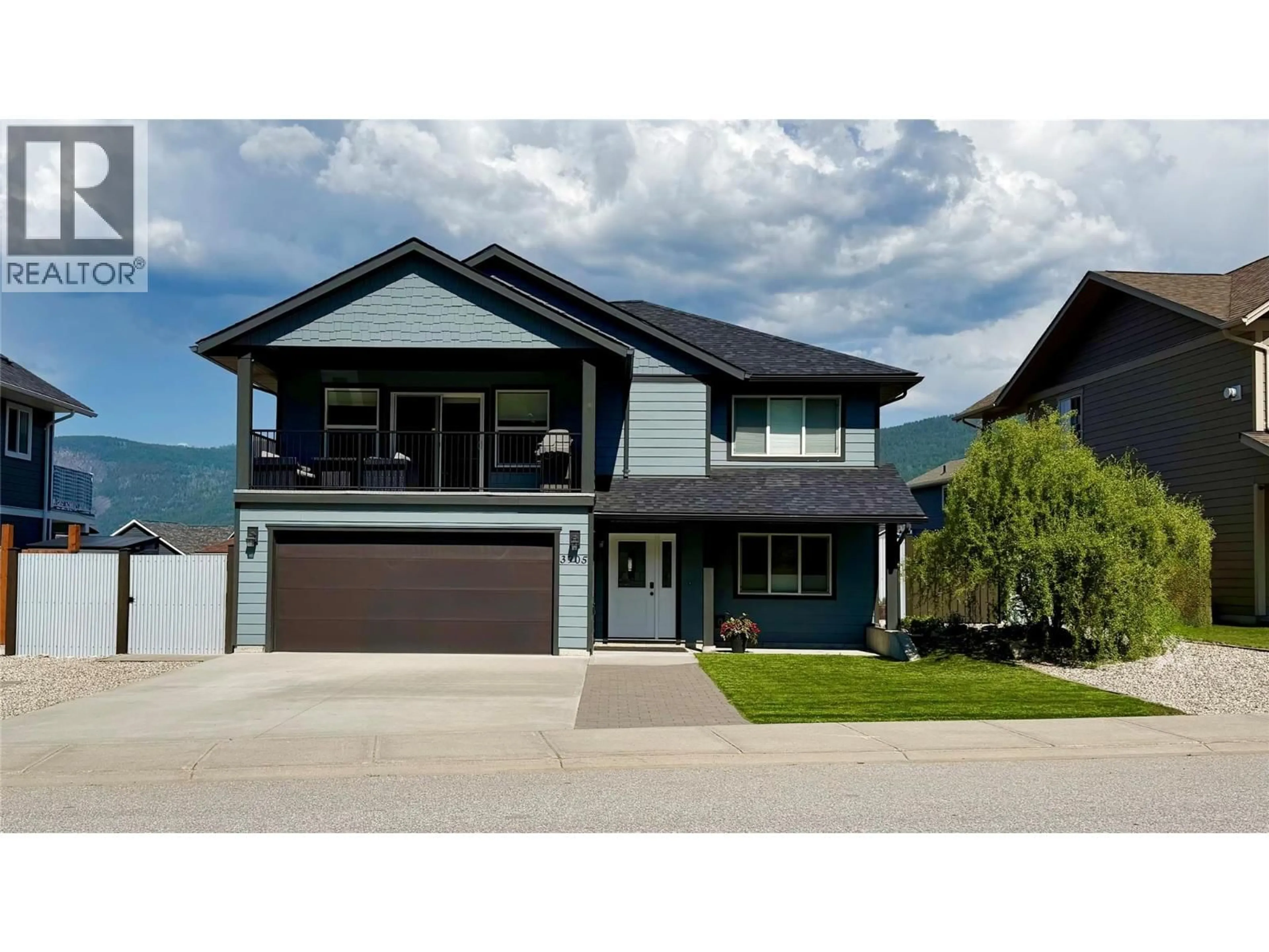 Home with vinyl exterior material, mountain view for 3905 16TH AVENUE, Castlegar British Columbia V1N4X8