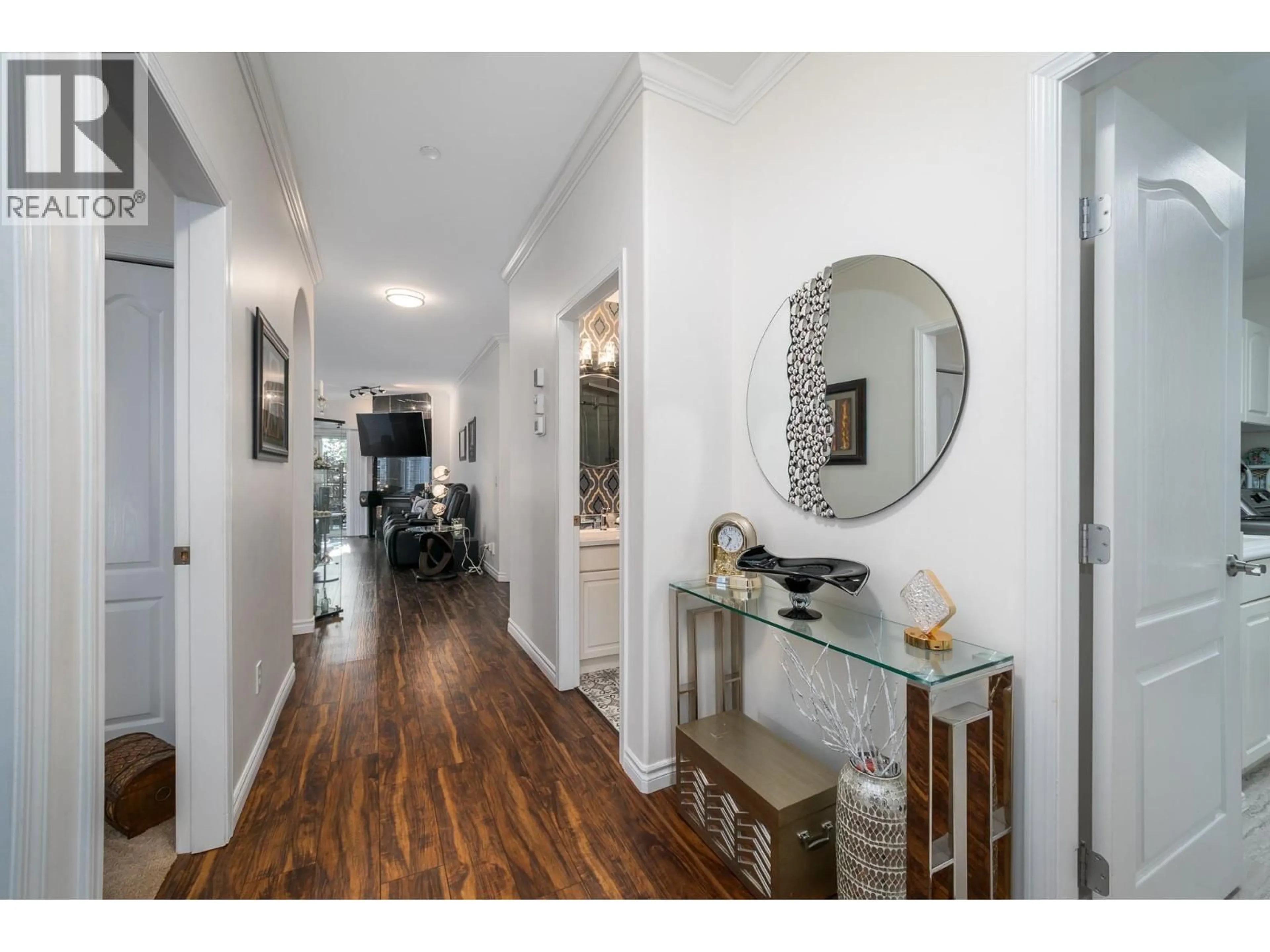 Indoor entryway for 206 - 634 LEQUIME ROAD, Kelowna British Columbia V1W1A4